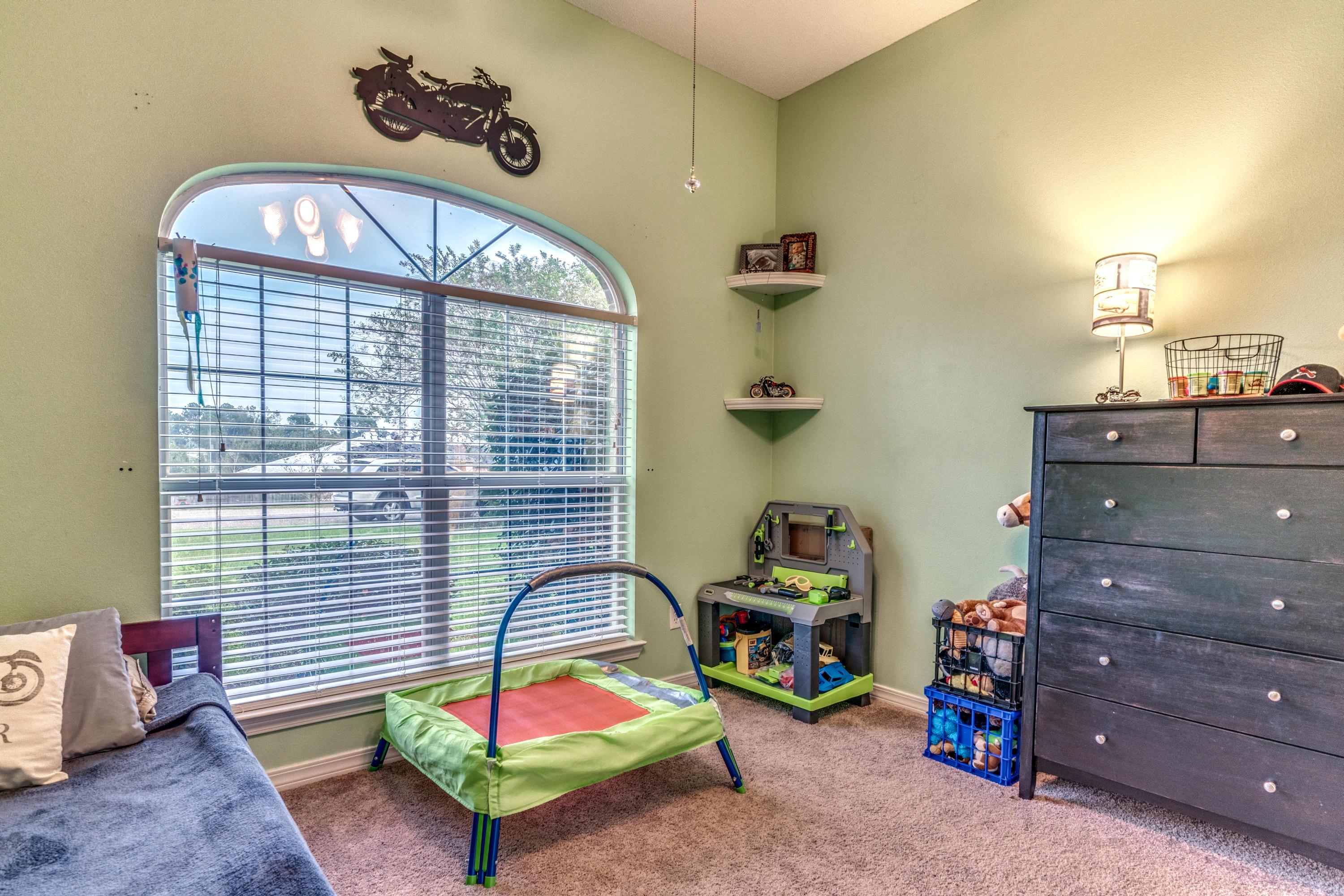 COUNTRYVIEW ESTATES 10TH ADDN - Residential