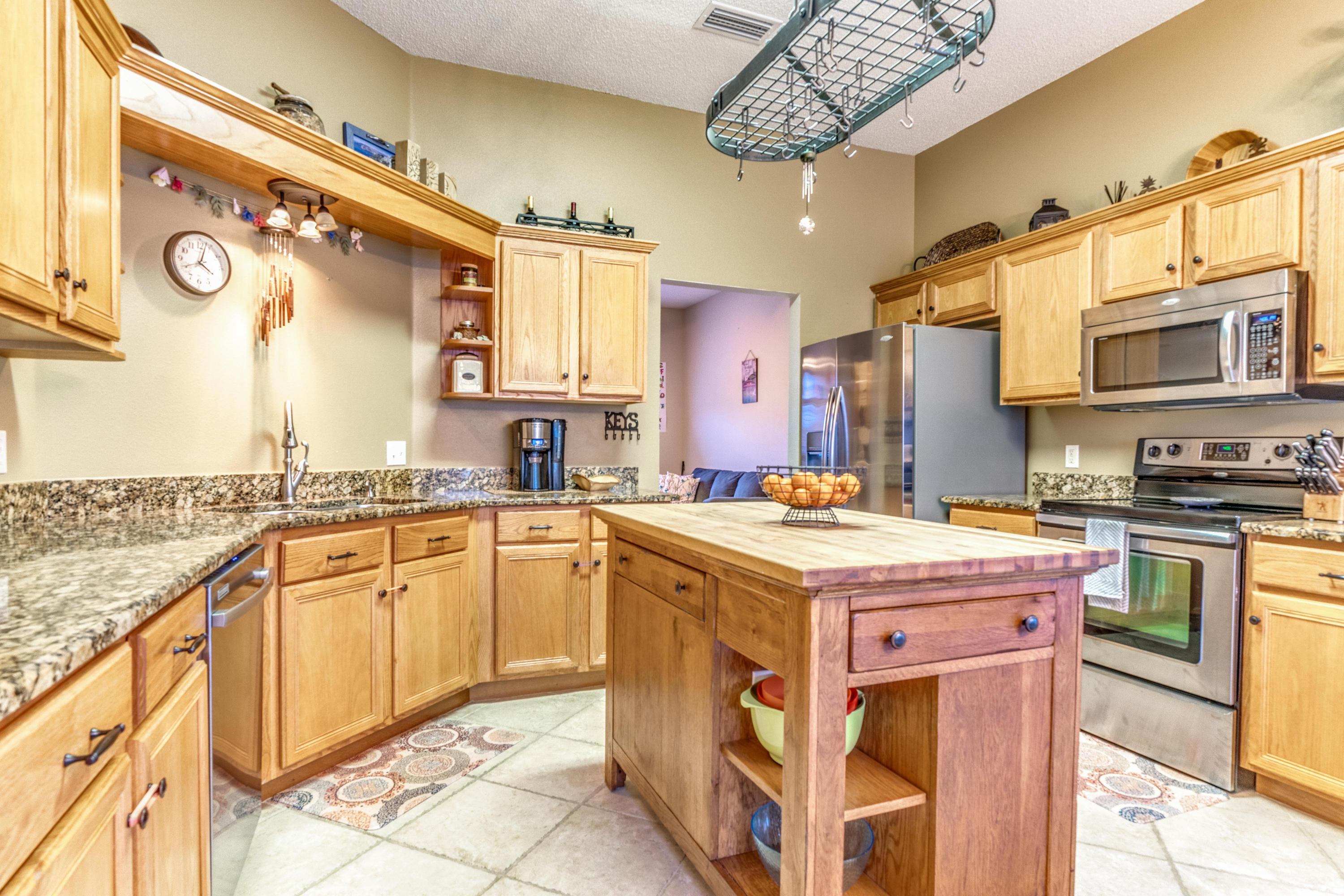 COUNTRYVIEW ESTATES 10TH ADDN - Residential