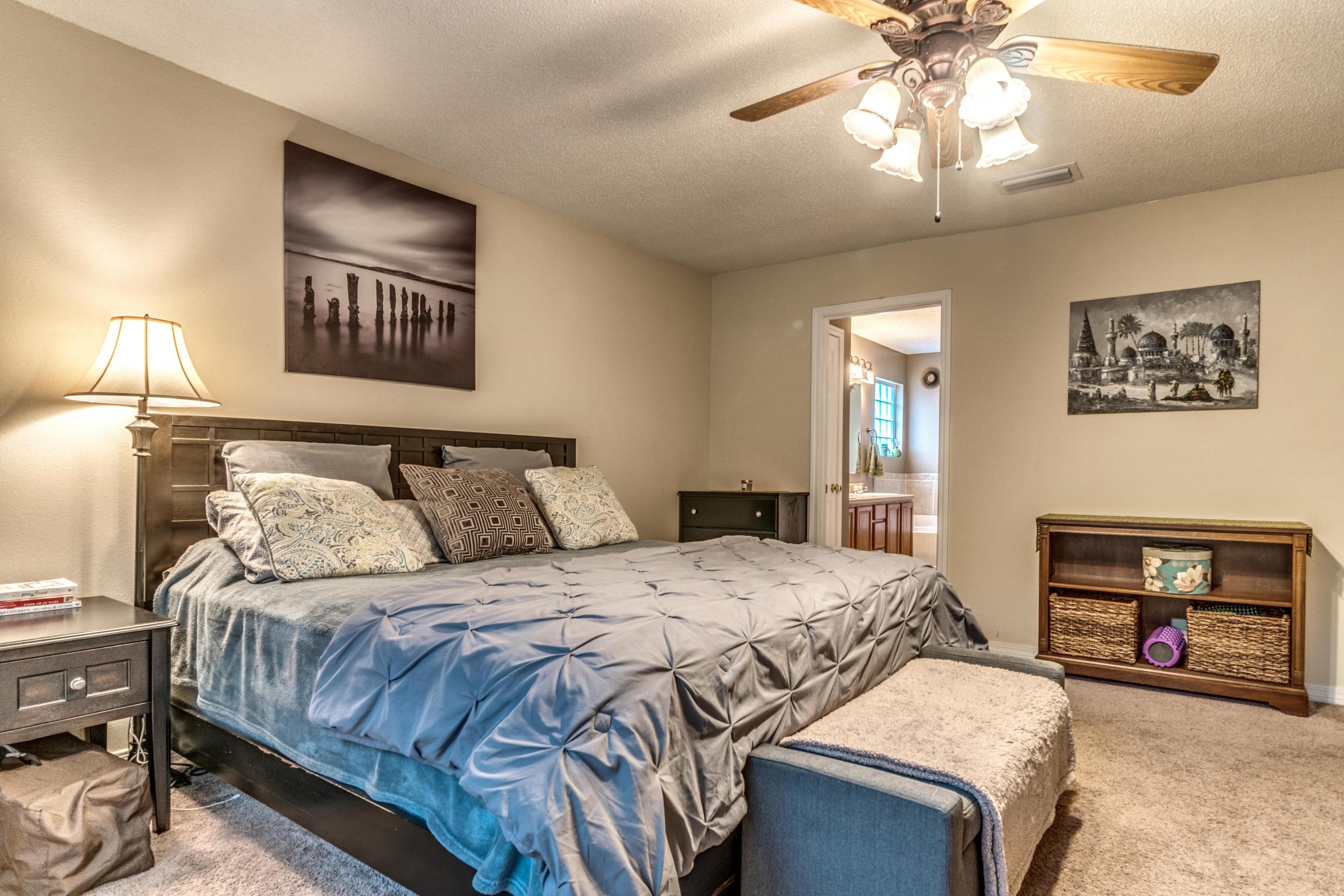 COUNTRYVIEW ESTATES 10TH ADDN - Residential