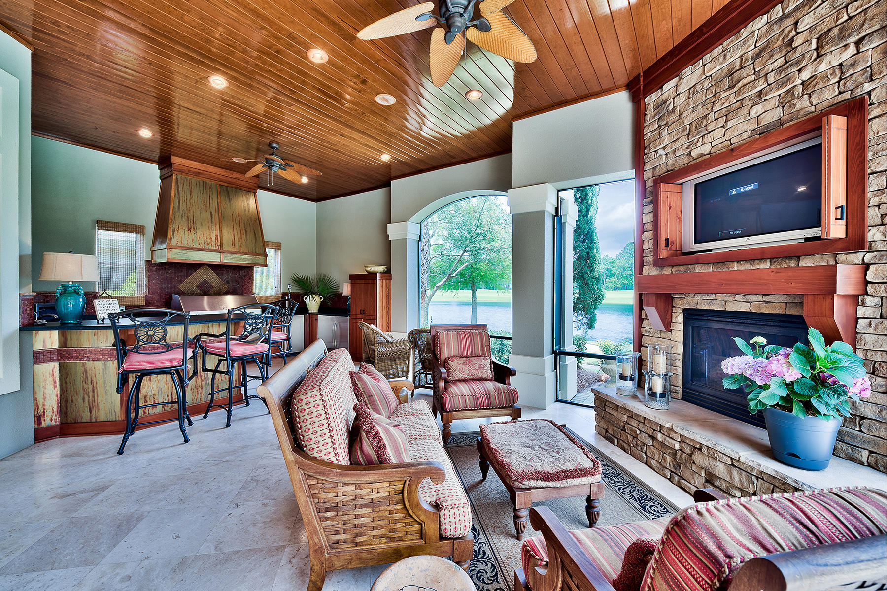 BURNT PINE - Residential