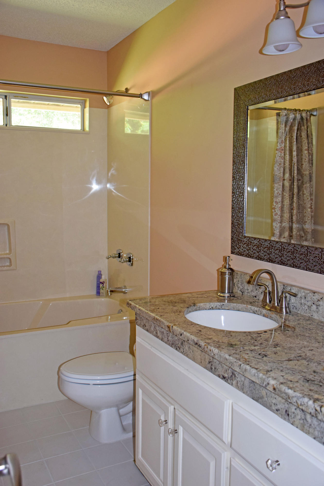 Rocky Bayou Estates 8A, Lot 1 - Residential