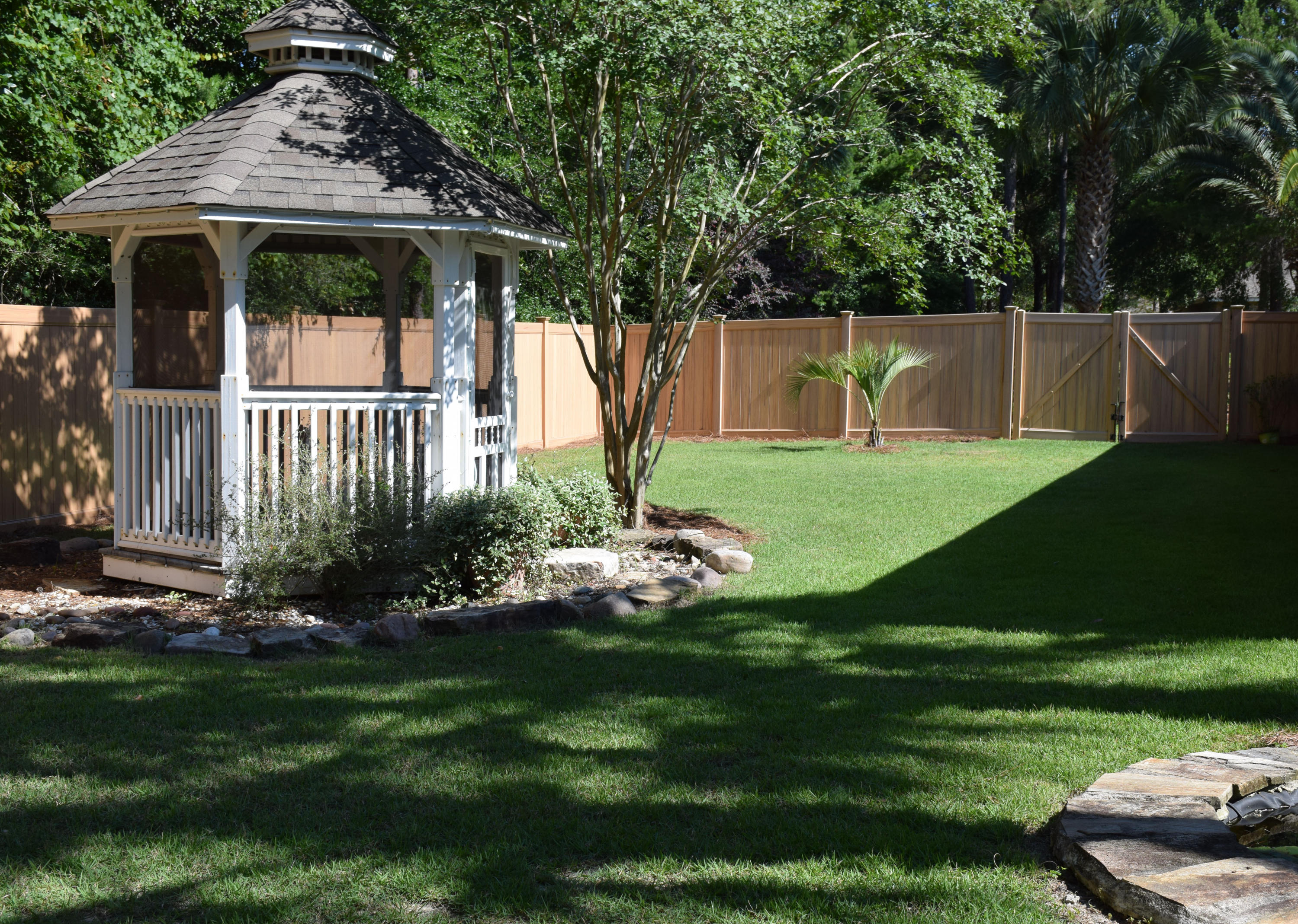 Rocky Bayou Estates 8A, Lot 1 - Residential