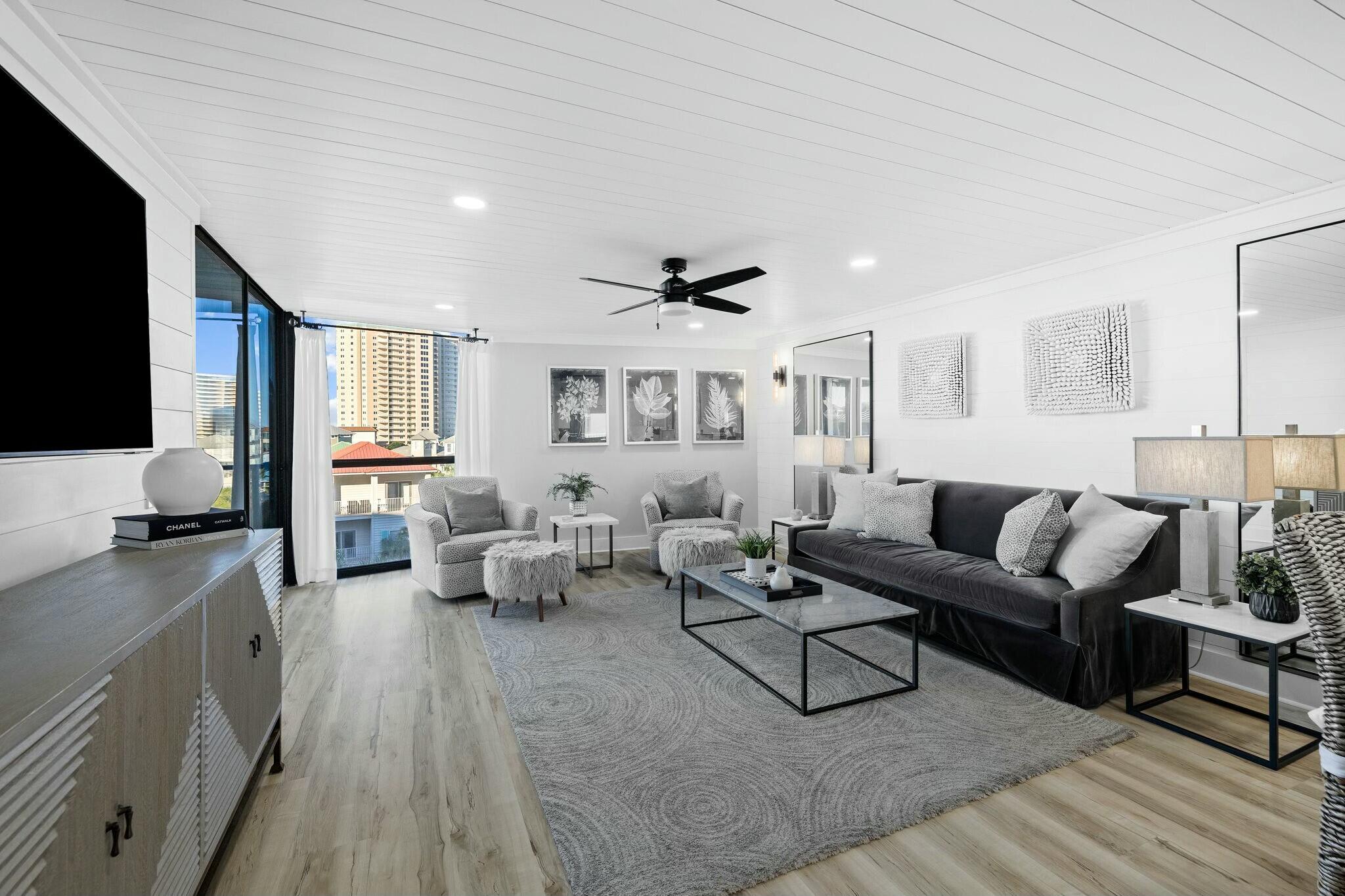 MAINSAIL CONDO PH 1 - Residential