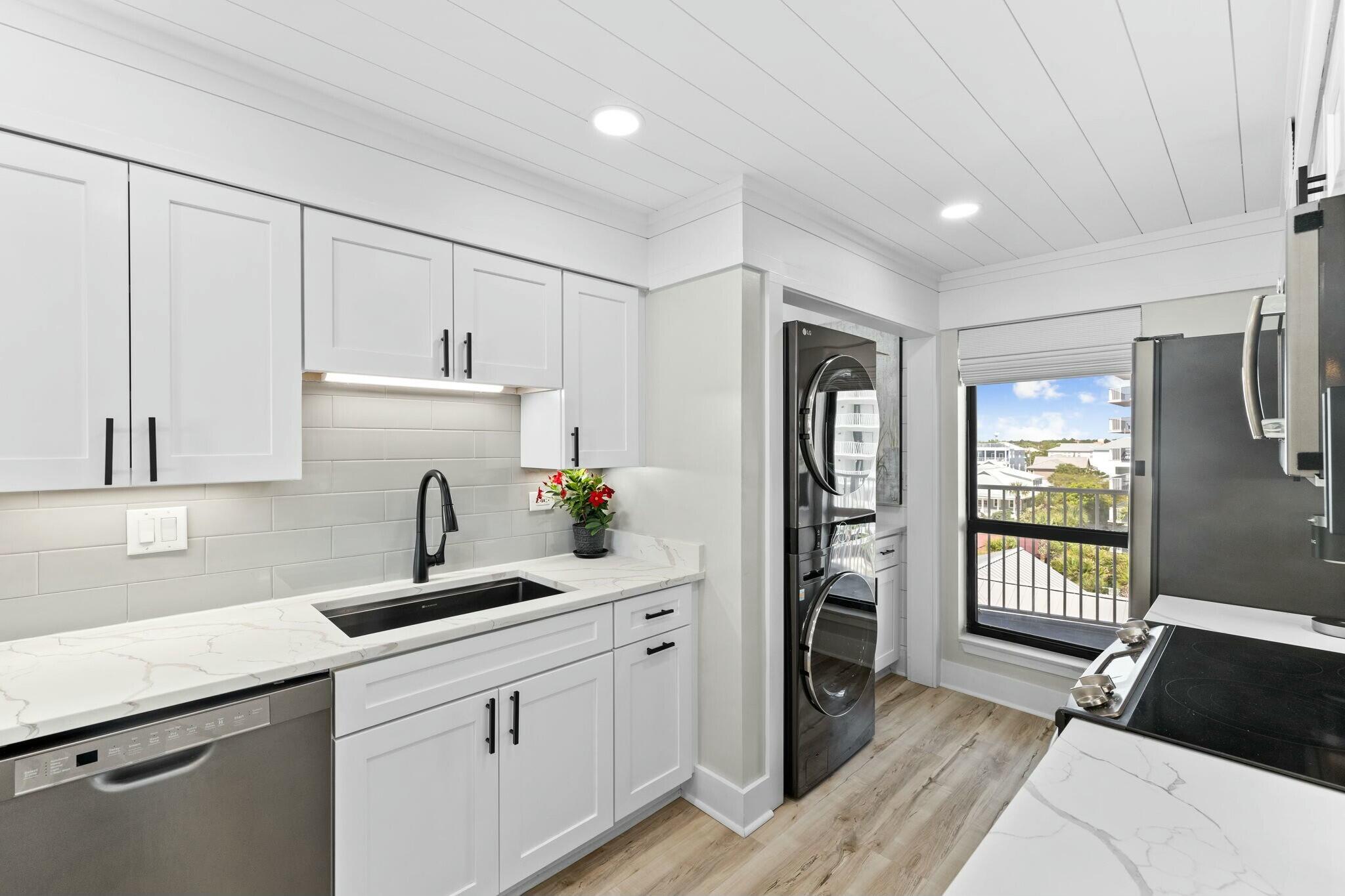 MAINSAIL CONDO PH 1 - Residential