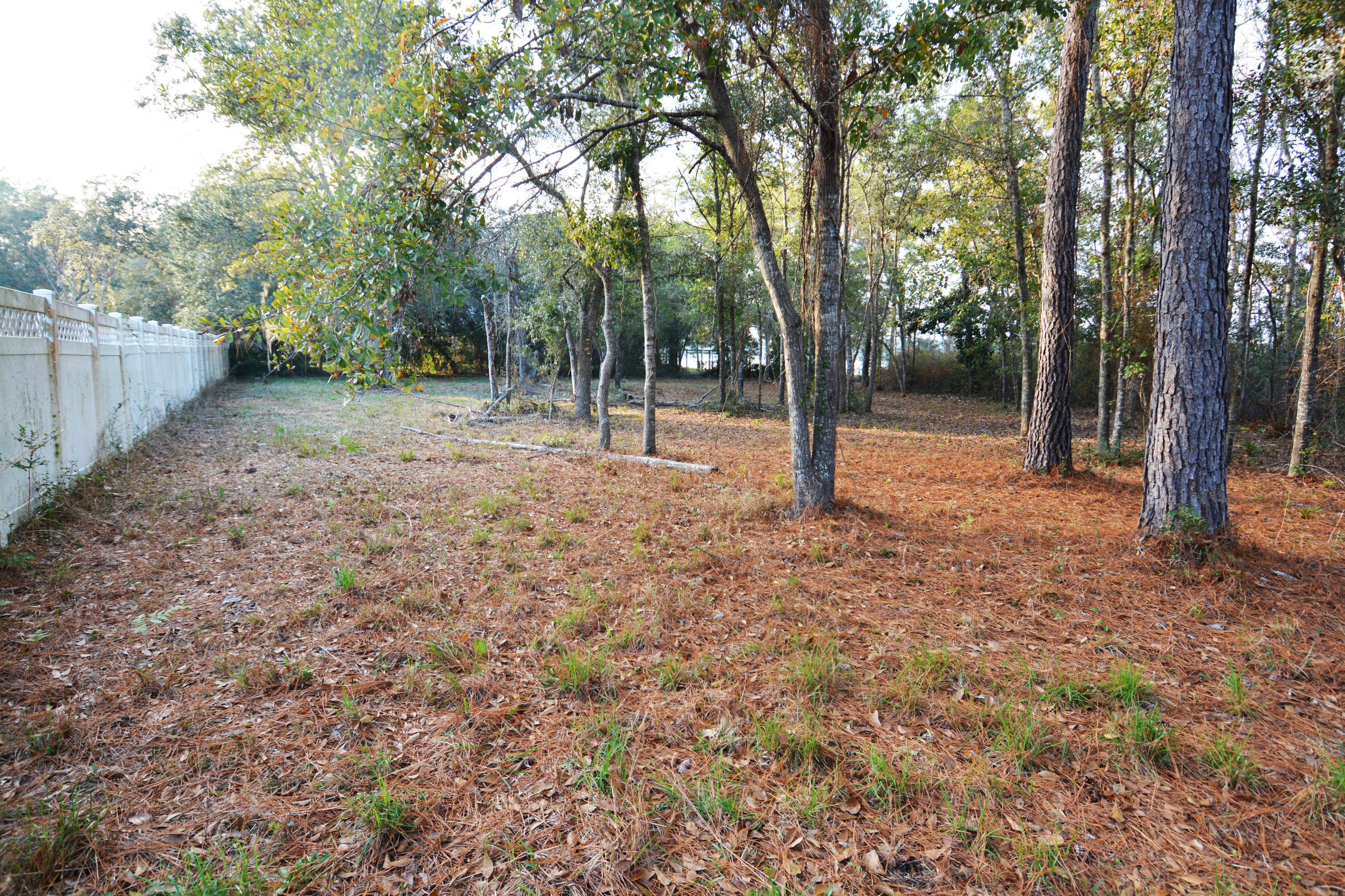 LAGRANGE COVE - Land