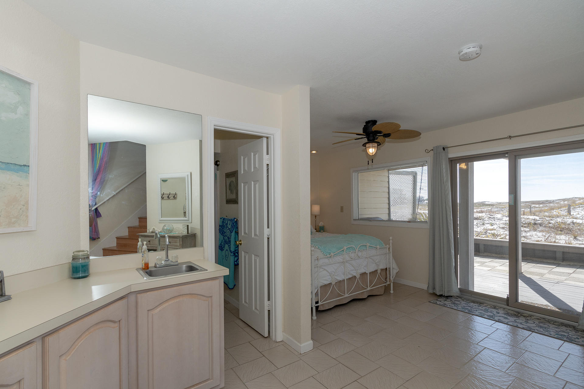 POINT OF VIEW T/H CONDO - Residential