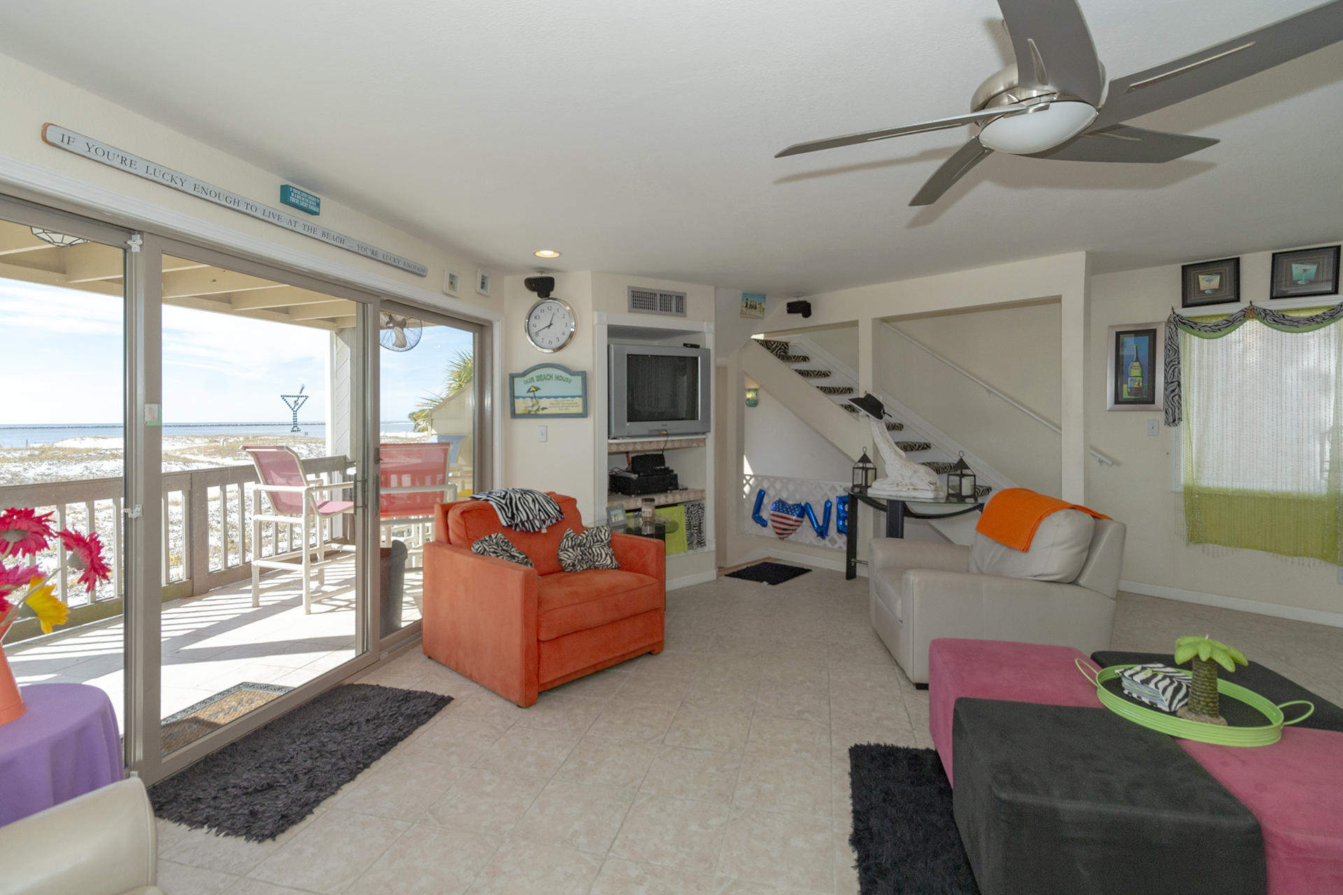 POINT OF VIEW T/H CONDO - Residential