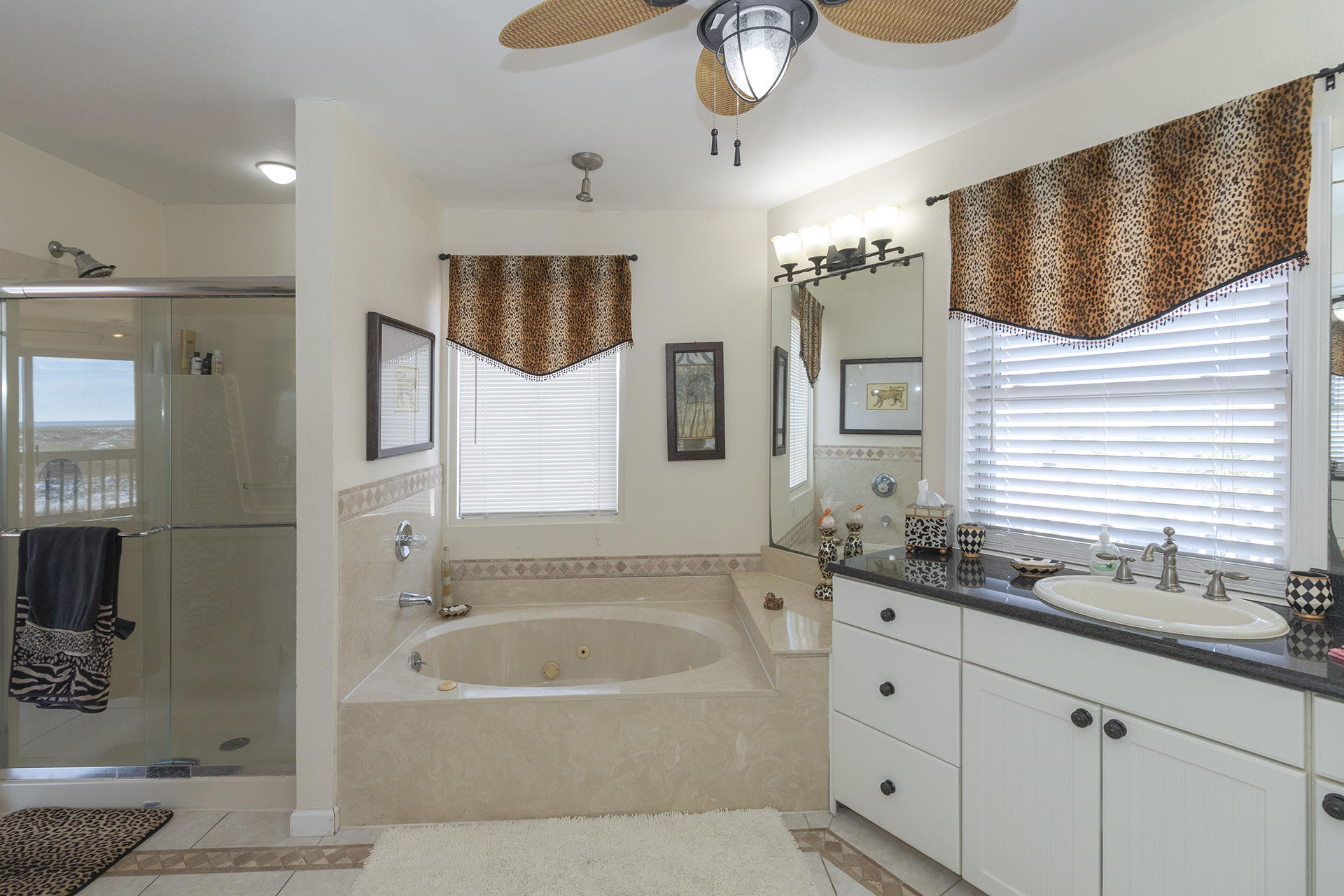 POINT OF VIEW T/H CONDO - Residential