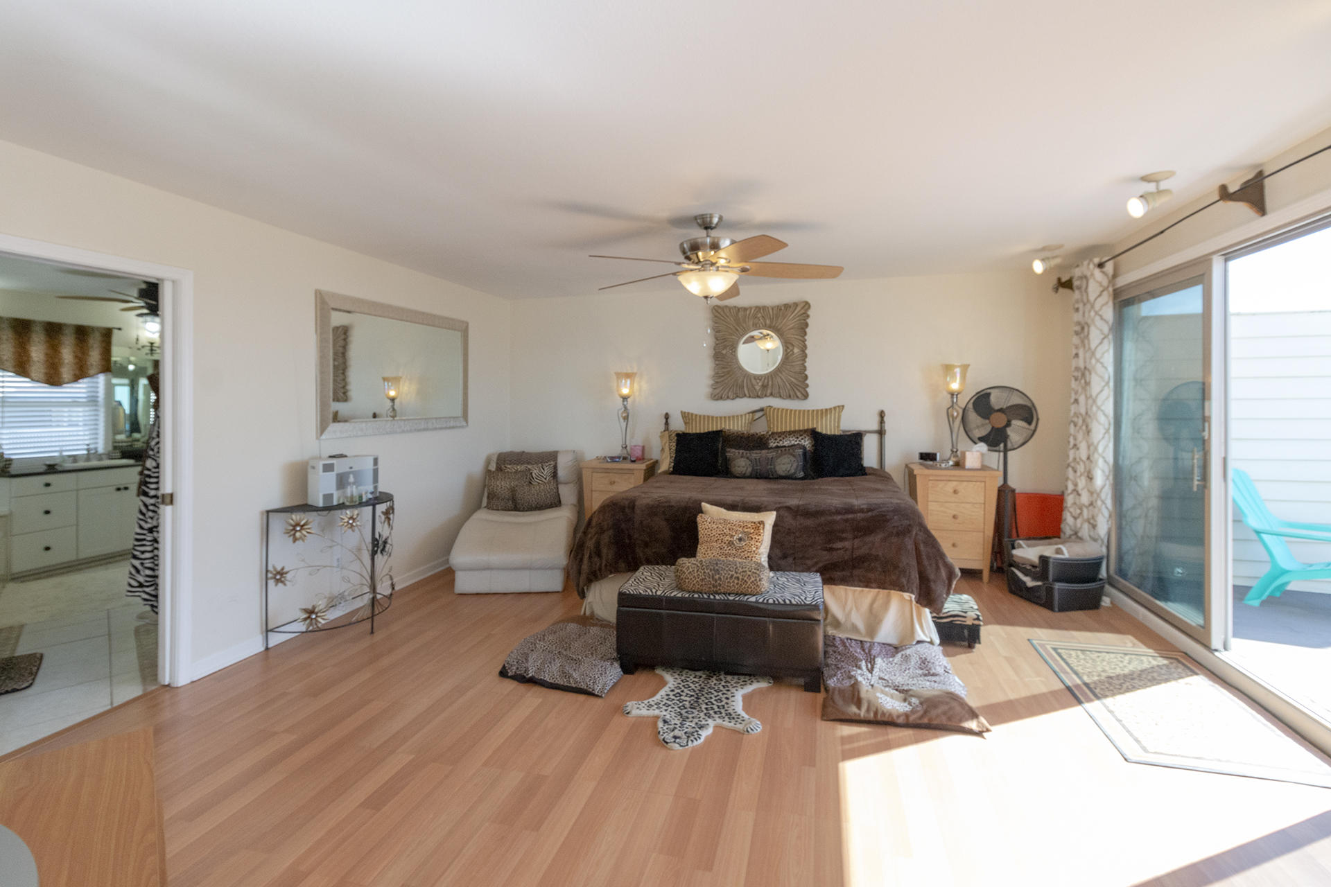 POINT OF VIEW T/H CONDO - Residential