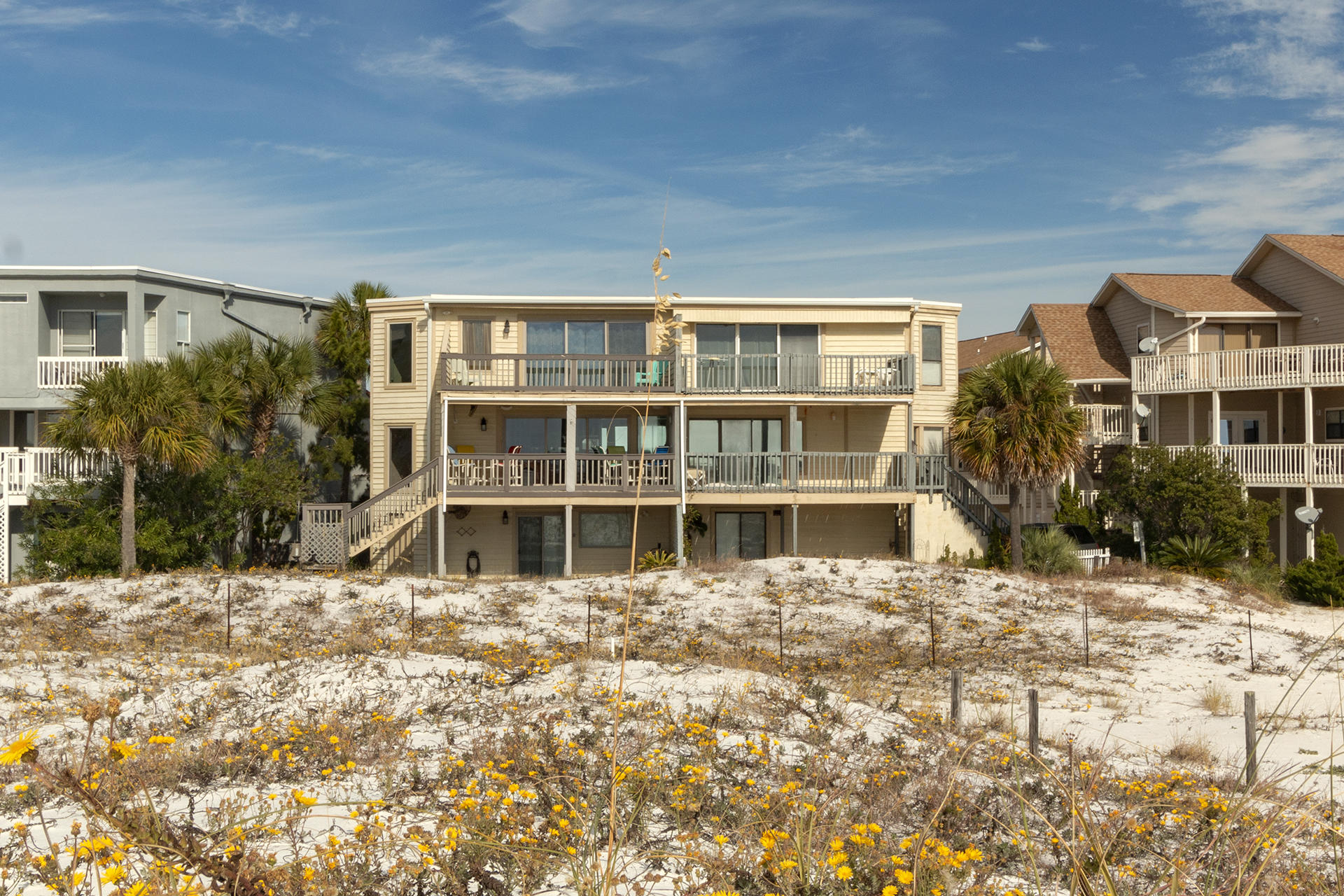 POINT OF VIEW T/H CONDO - Residential