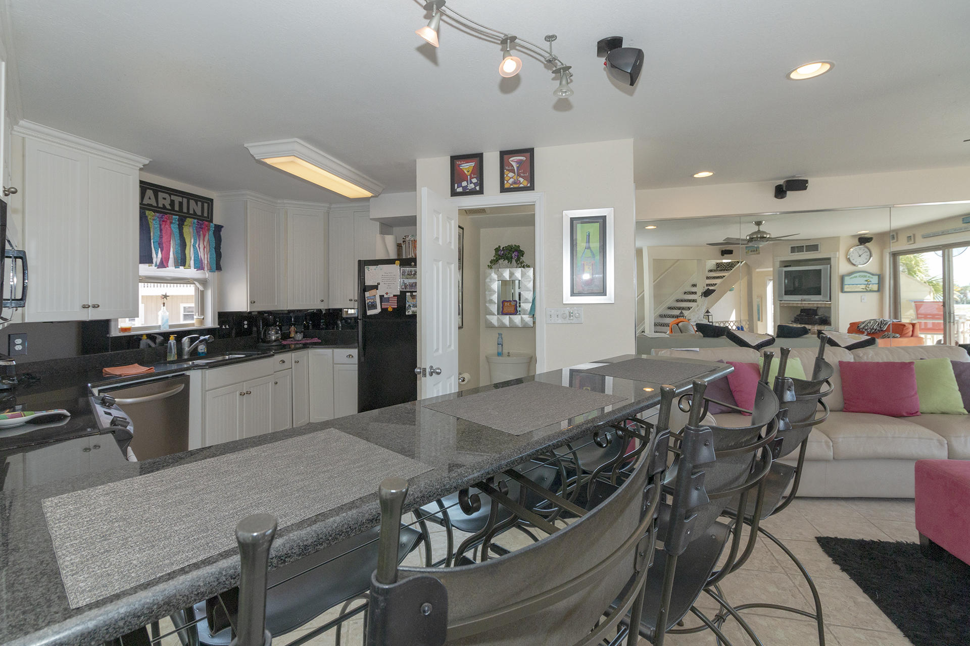 POINT OF VIEW T/H CONDO - Residential