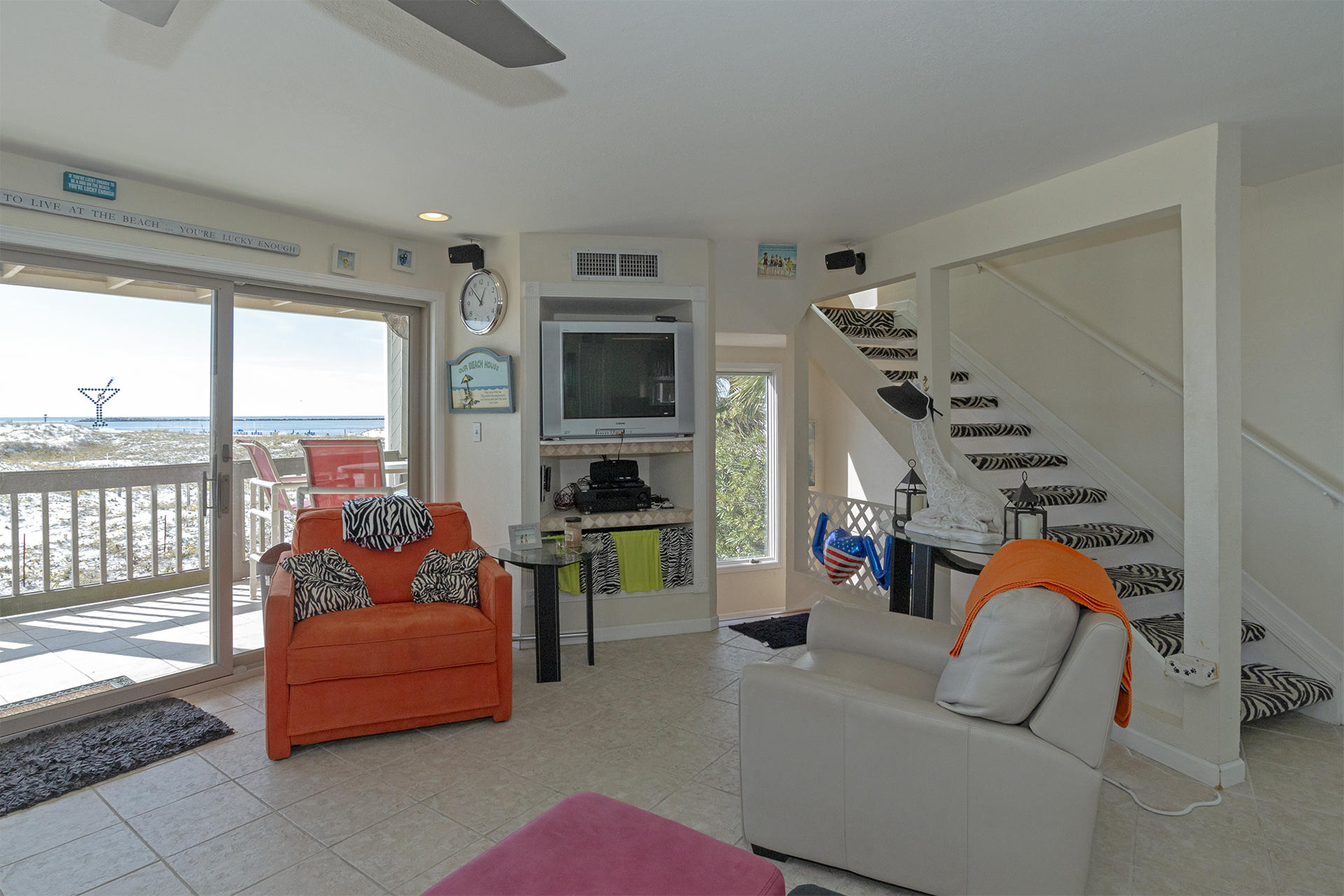 POINT OF VIEW T/H CONDO - Residential