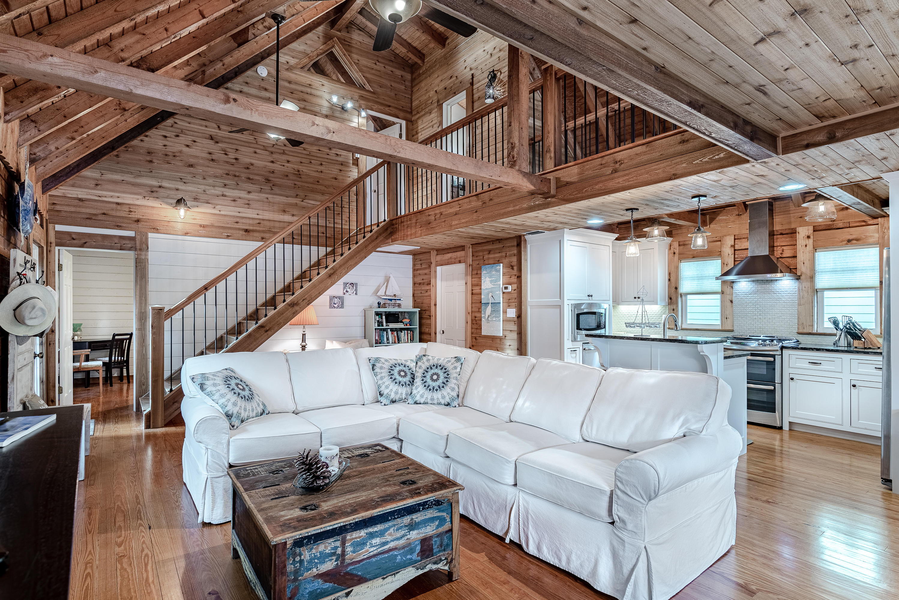 COUNTRY CABINS PH 2 - Residential