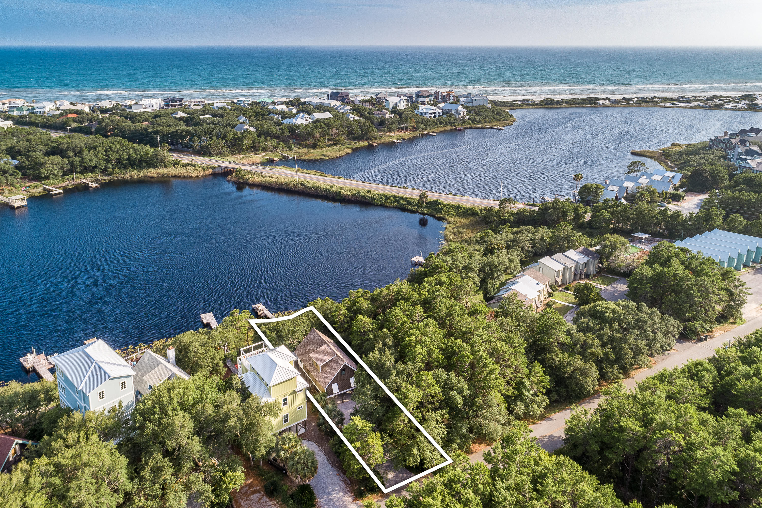 COUNTRY CABINS PH 2 - Residential