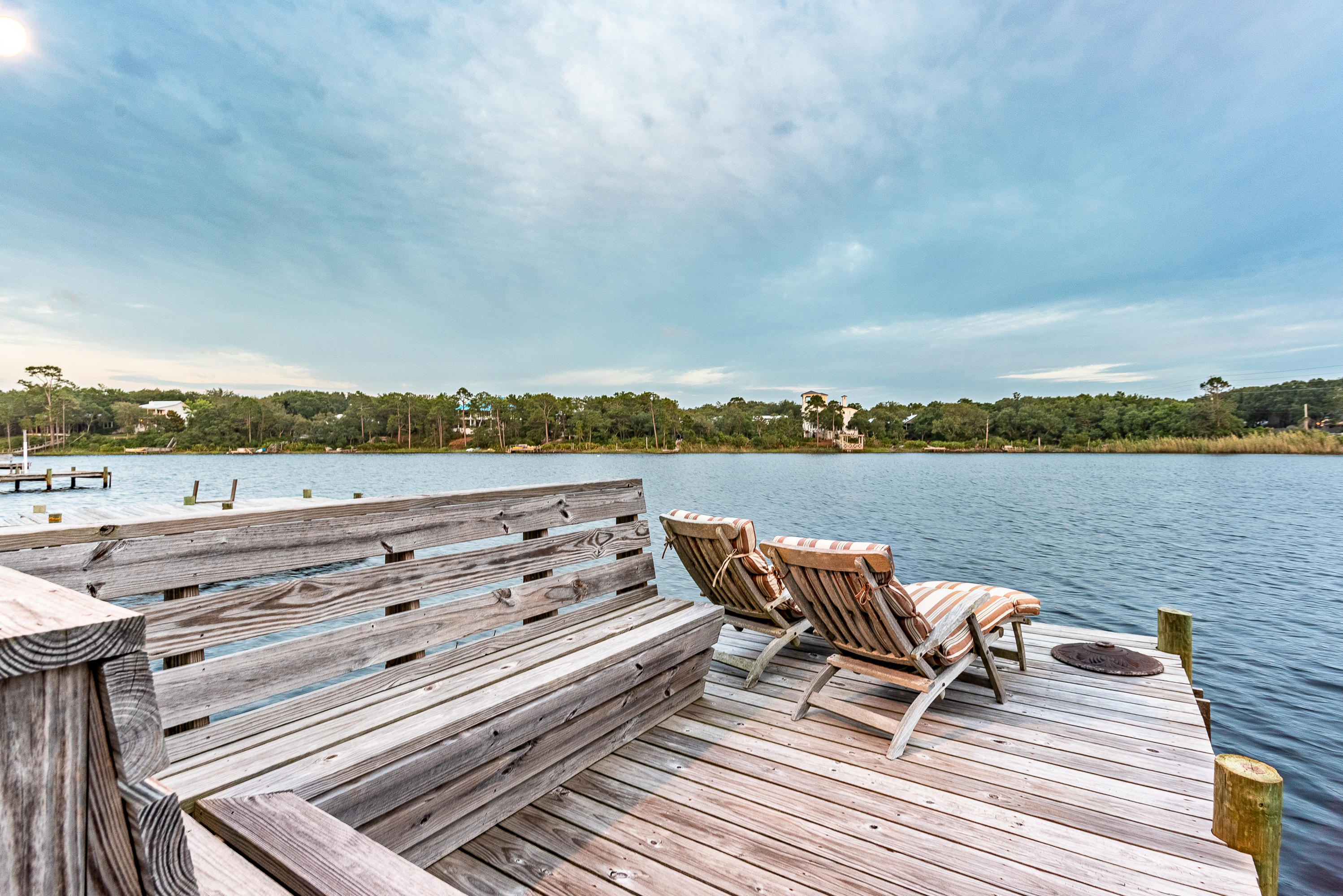 COUNTRY CABINS PH 2 - Residential