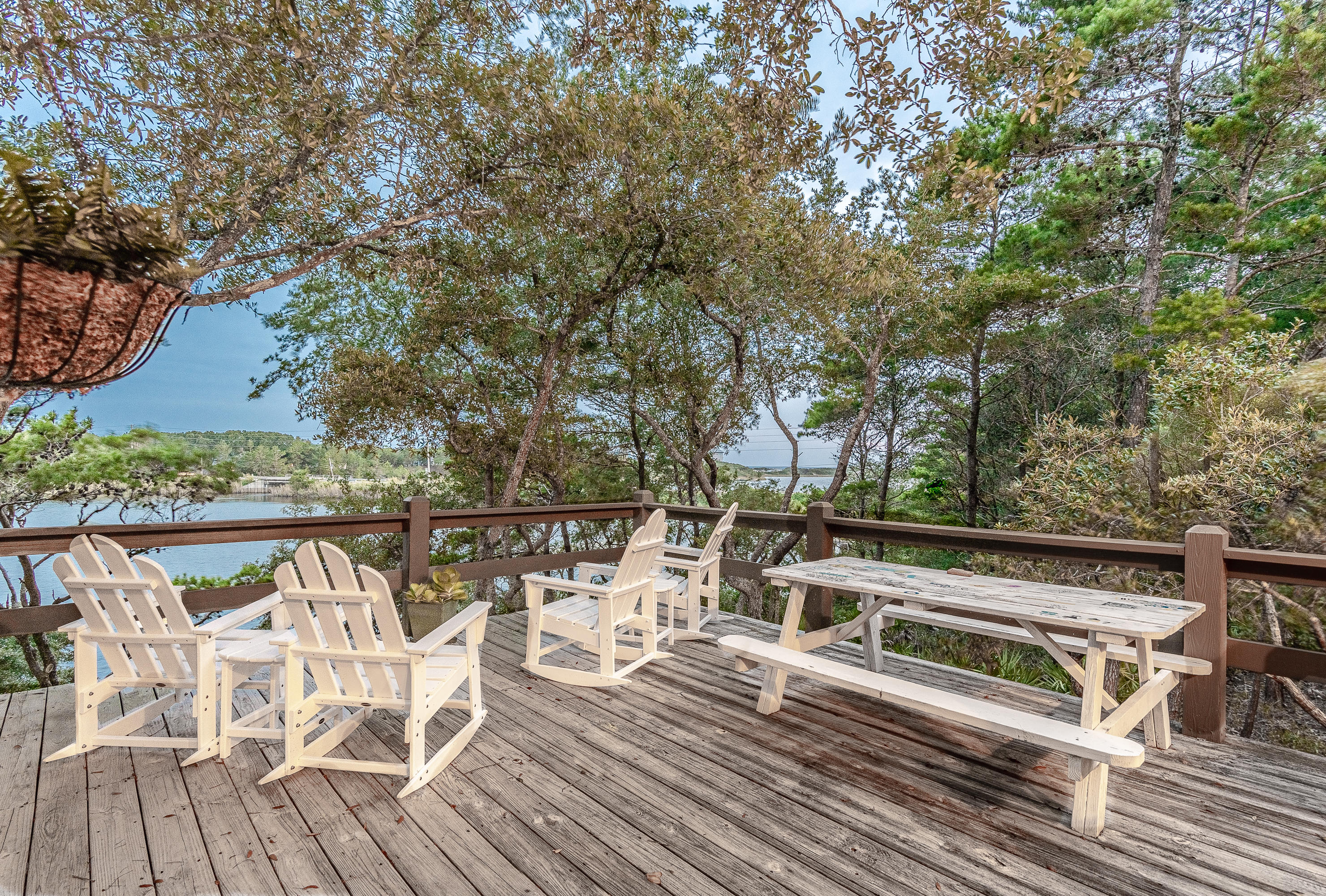 COUNTRY CABINS PH 2 - Residential