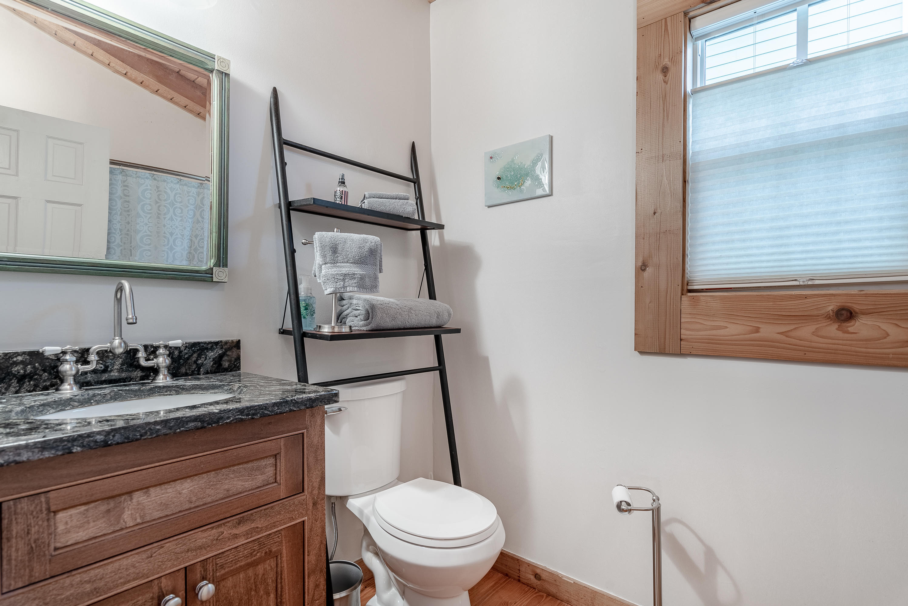 COUNTRY CABINS PH 2 - Residential