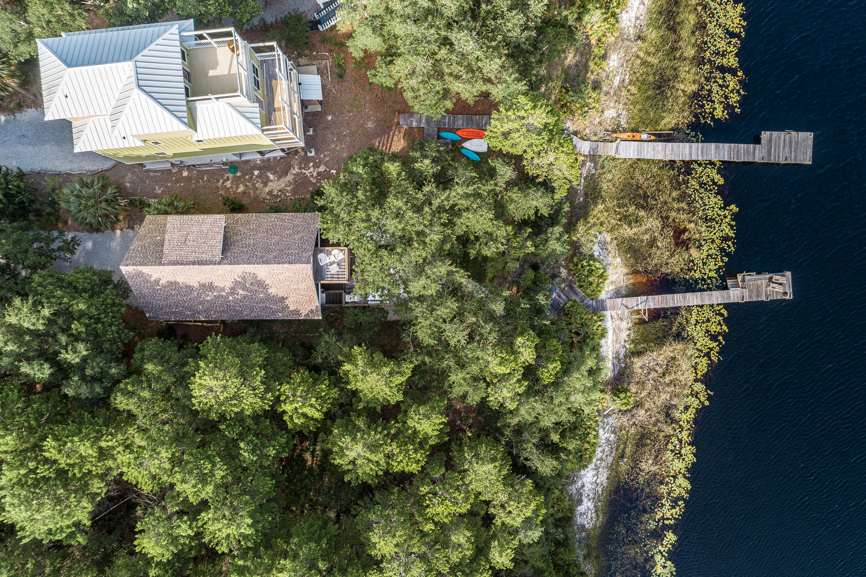 COUNTRY CABINS PH 2 - Residential