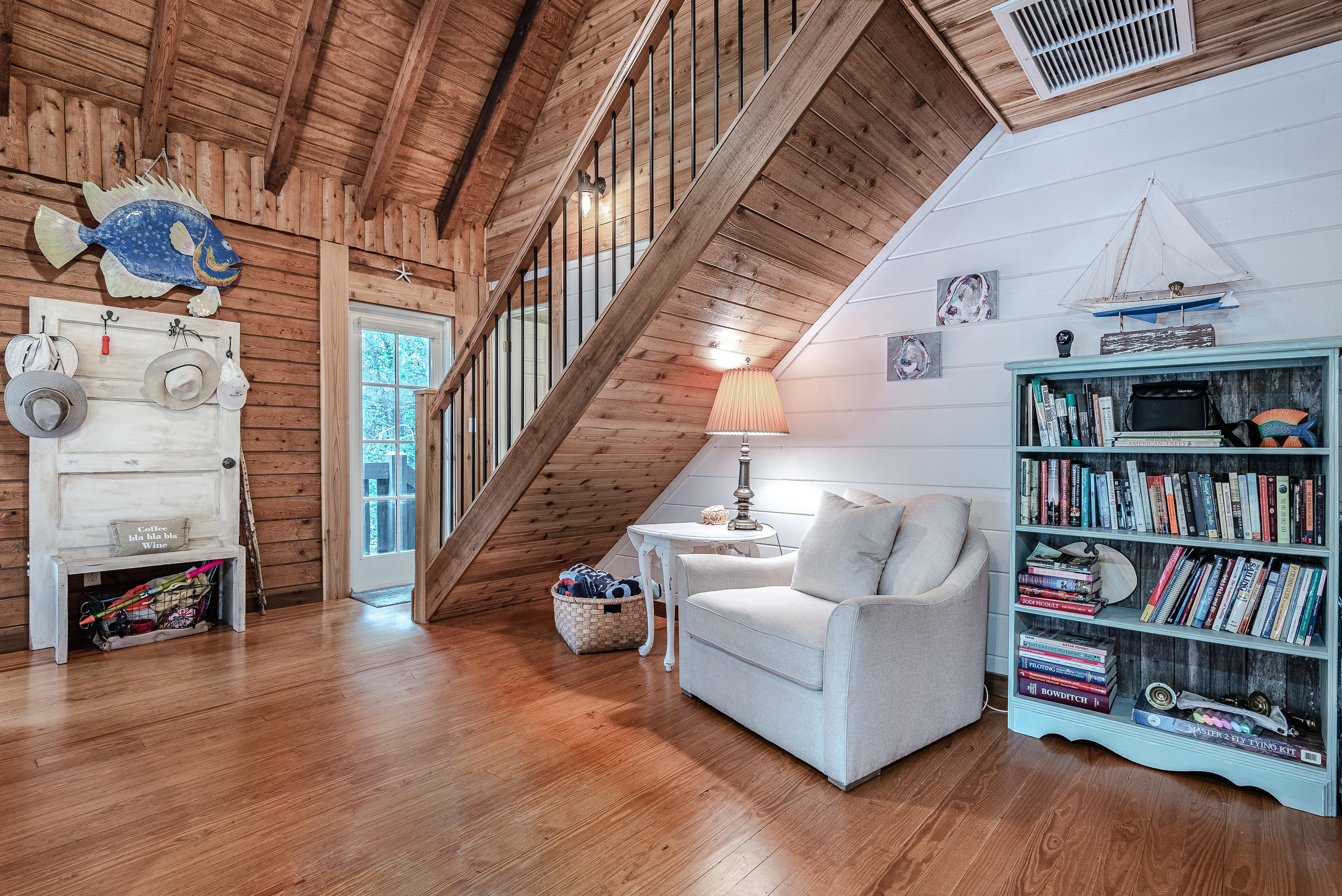 COUNTRY CABINS PH 2 - Residential