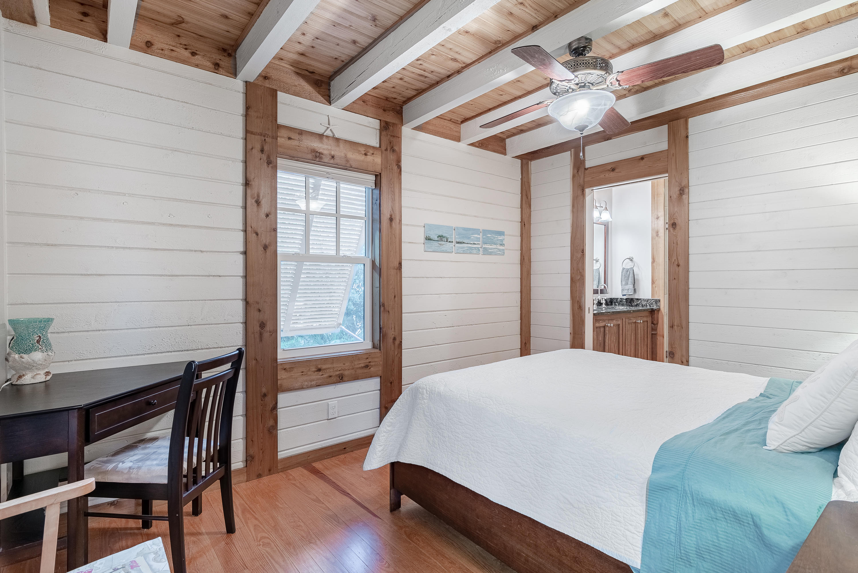 COUNTRY CABINS PH 2 - Residential