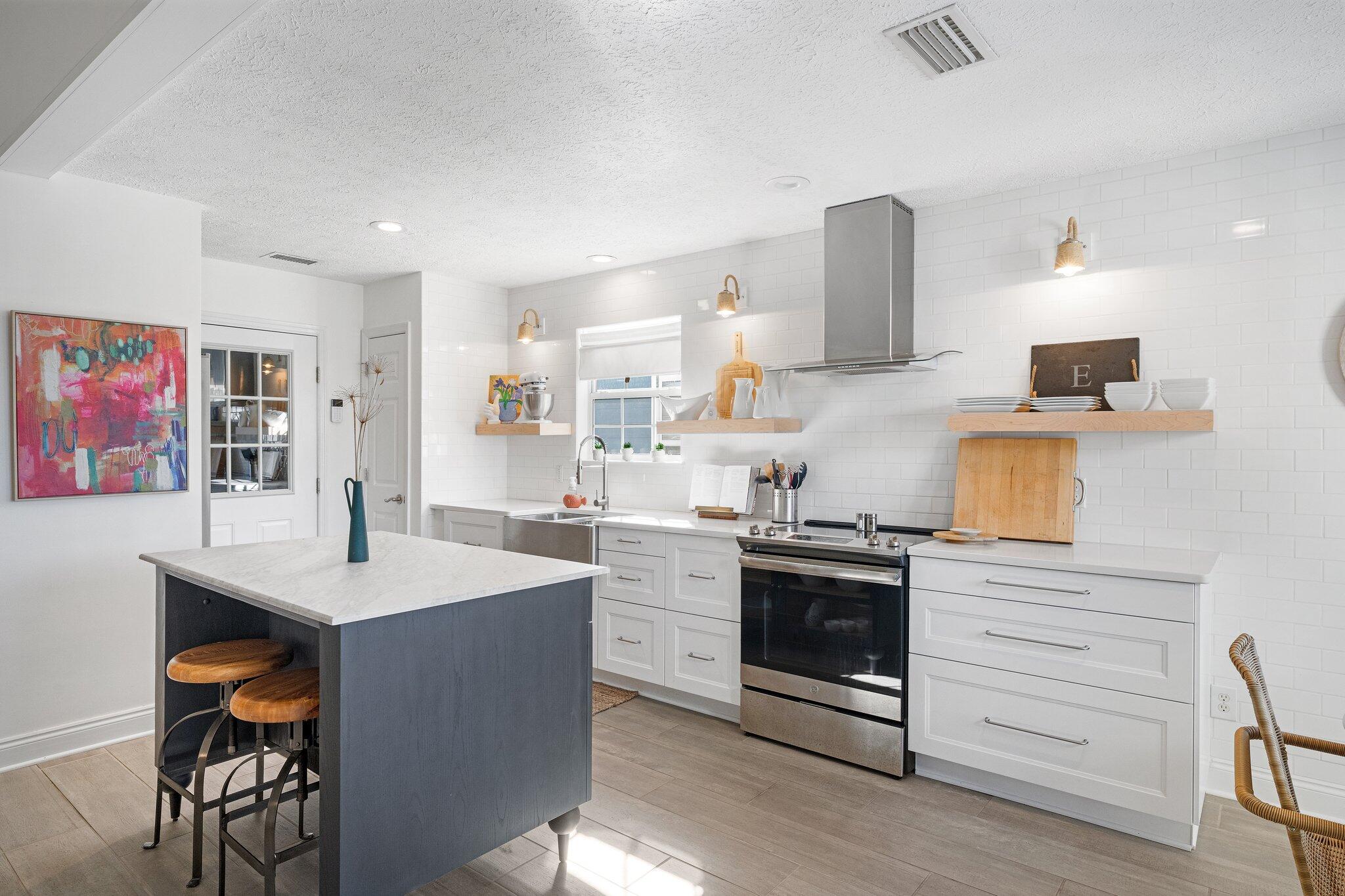 RIVIERA BEACH - Residential