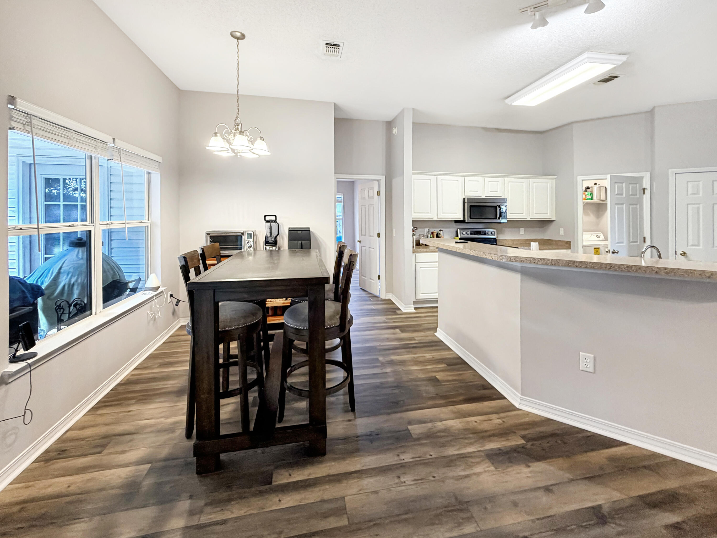 BROOKE ESTATES PH I - Residential