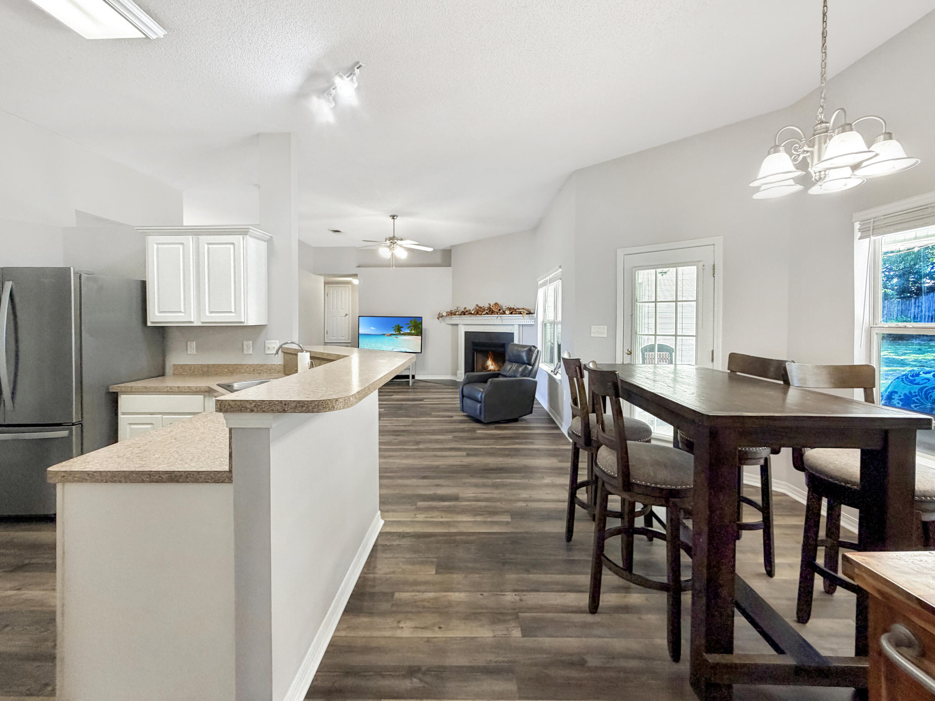 BROOKE ESTATES PH I - Residential