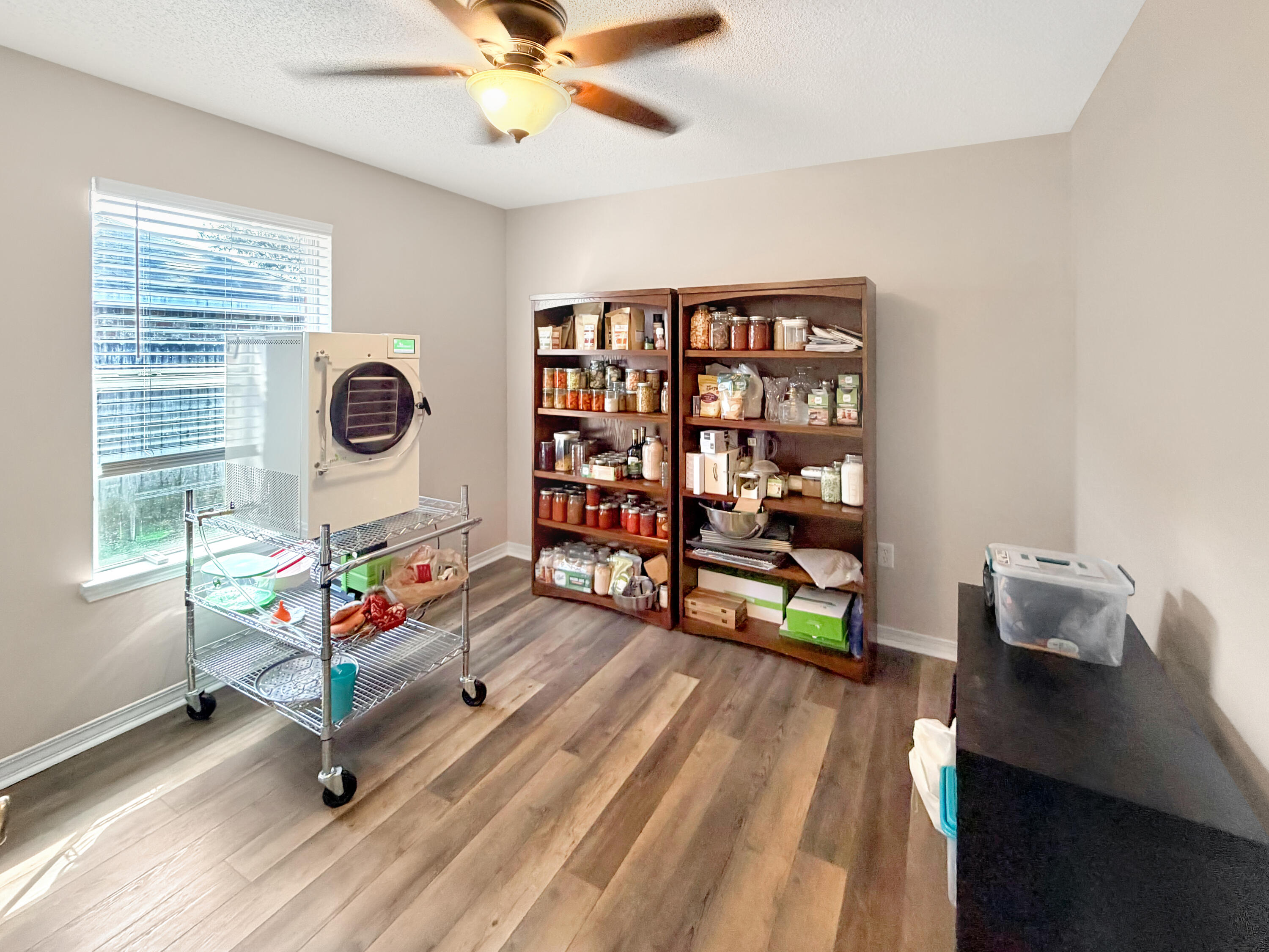 BROOKE ESTATES PH I - Residential