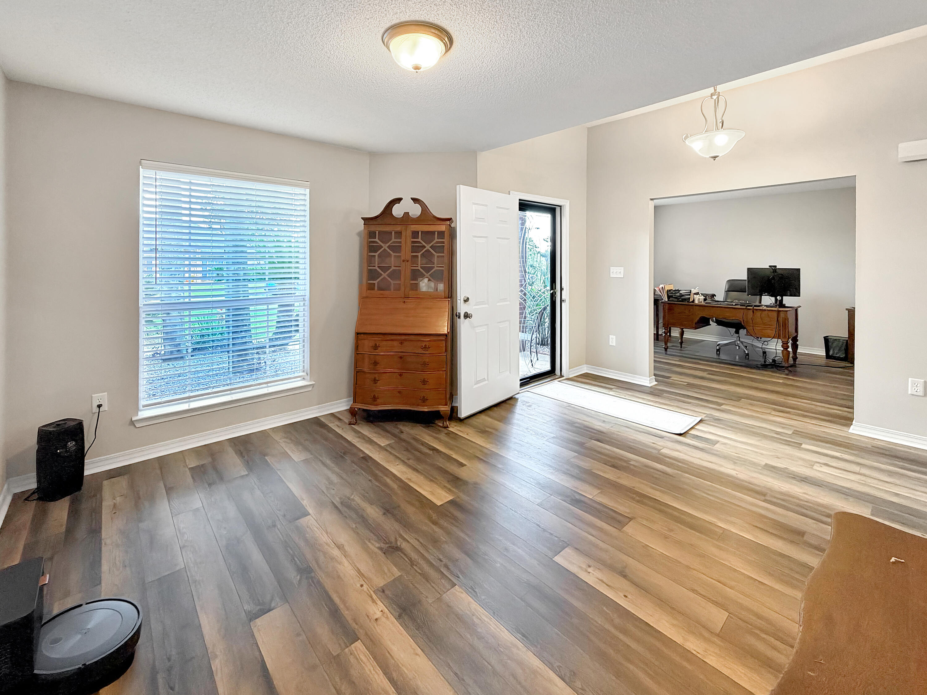 BROOKE ESTATES PH I - Residential