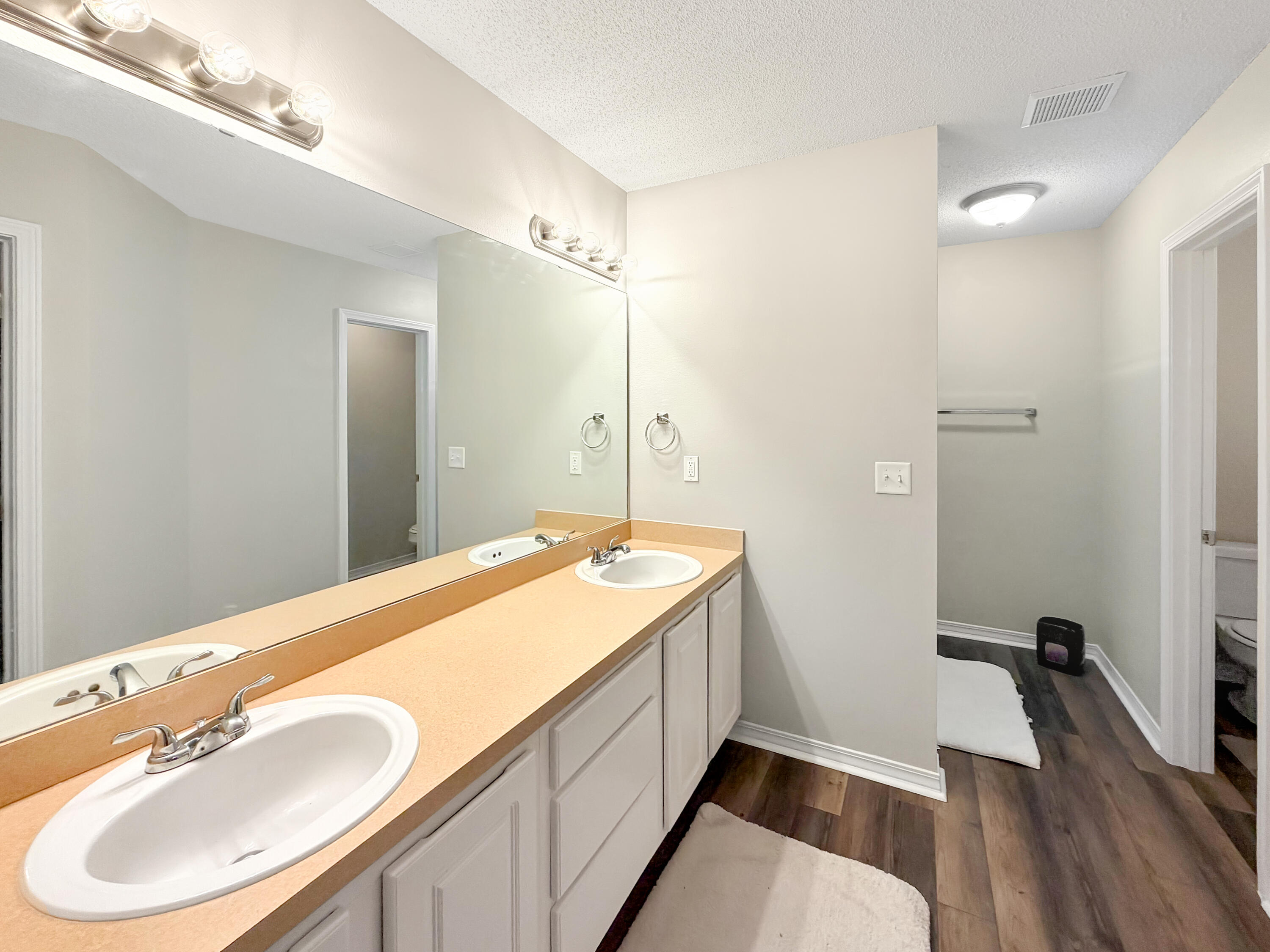 BROOKE ESTATES PH I - Residential
