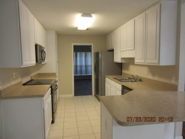 HOLLEY BY THE SEA - Residential