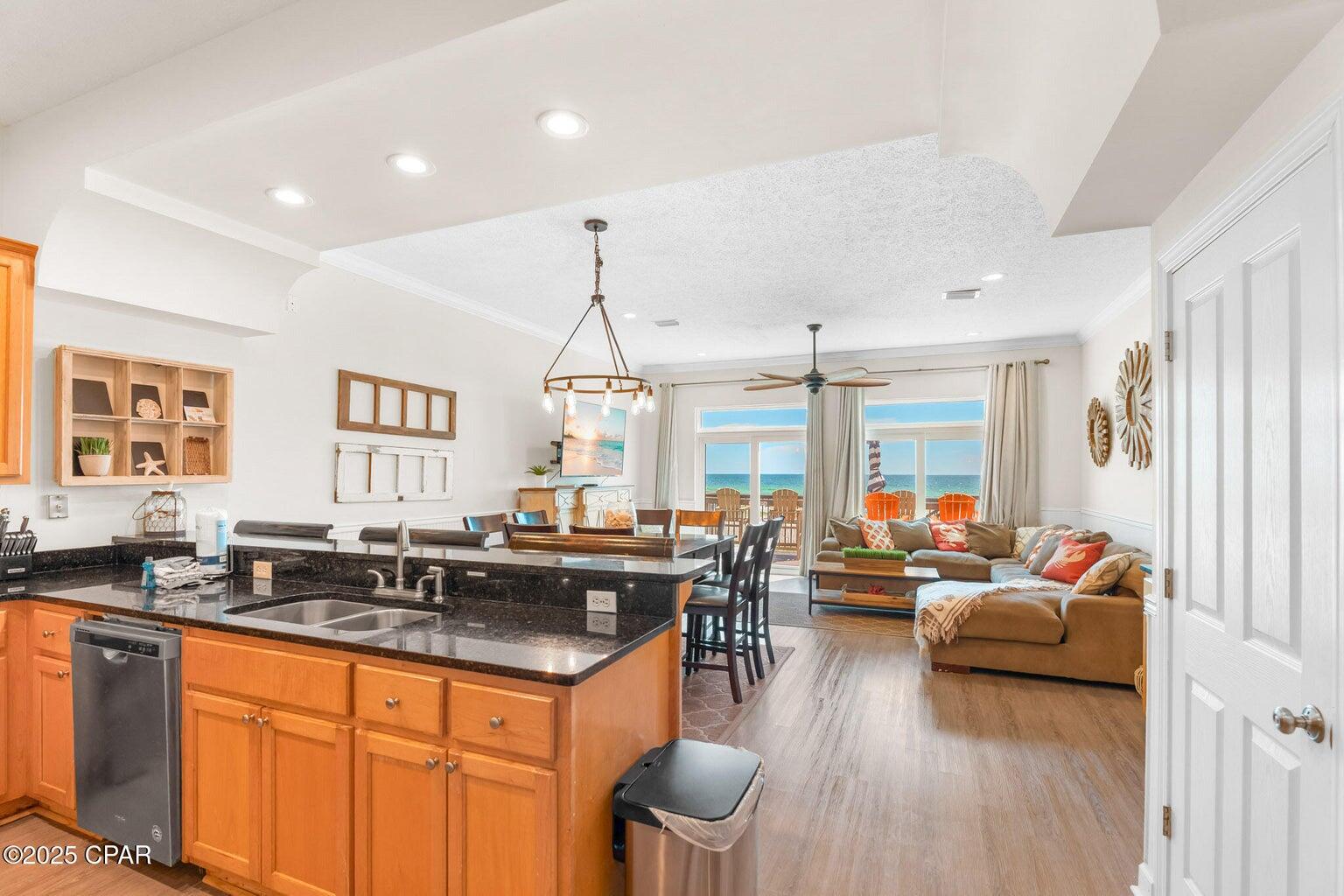 SOUTHERN EXPOSURES CONDO - Residential