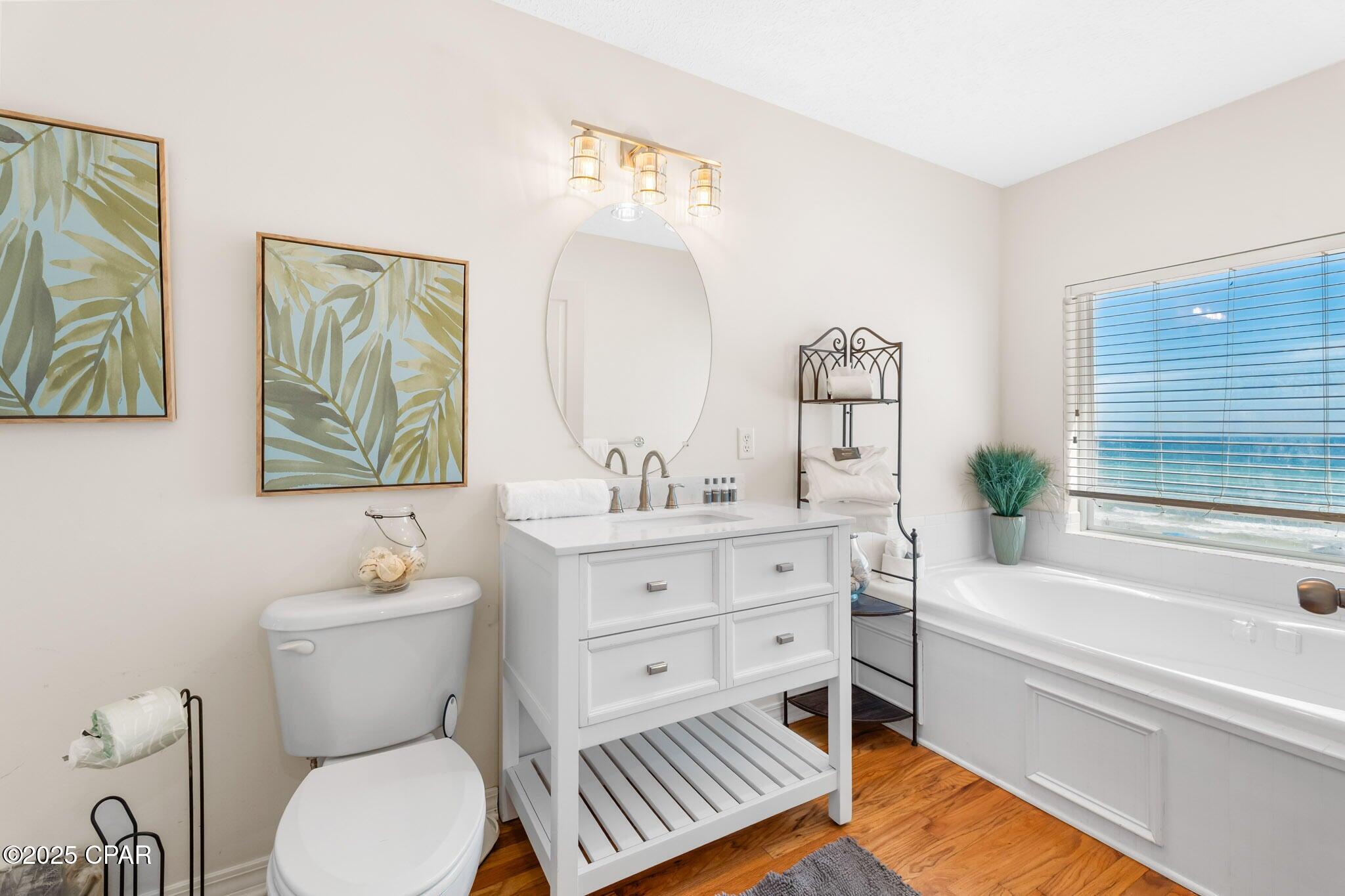 SOUTHERN EXPOSURES CONDO - Residential