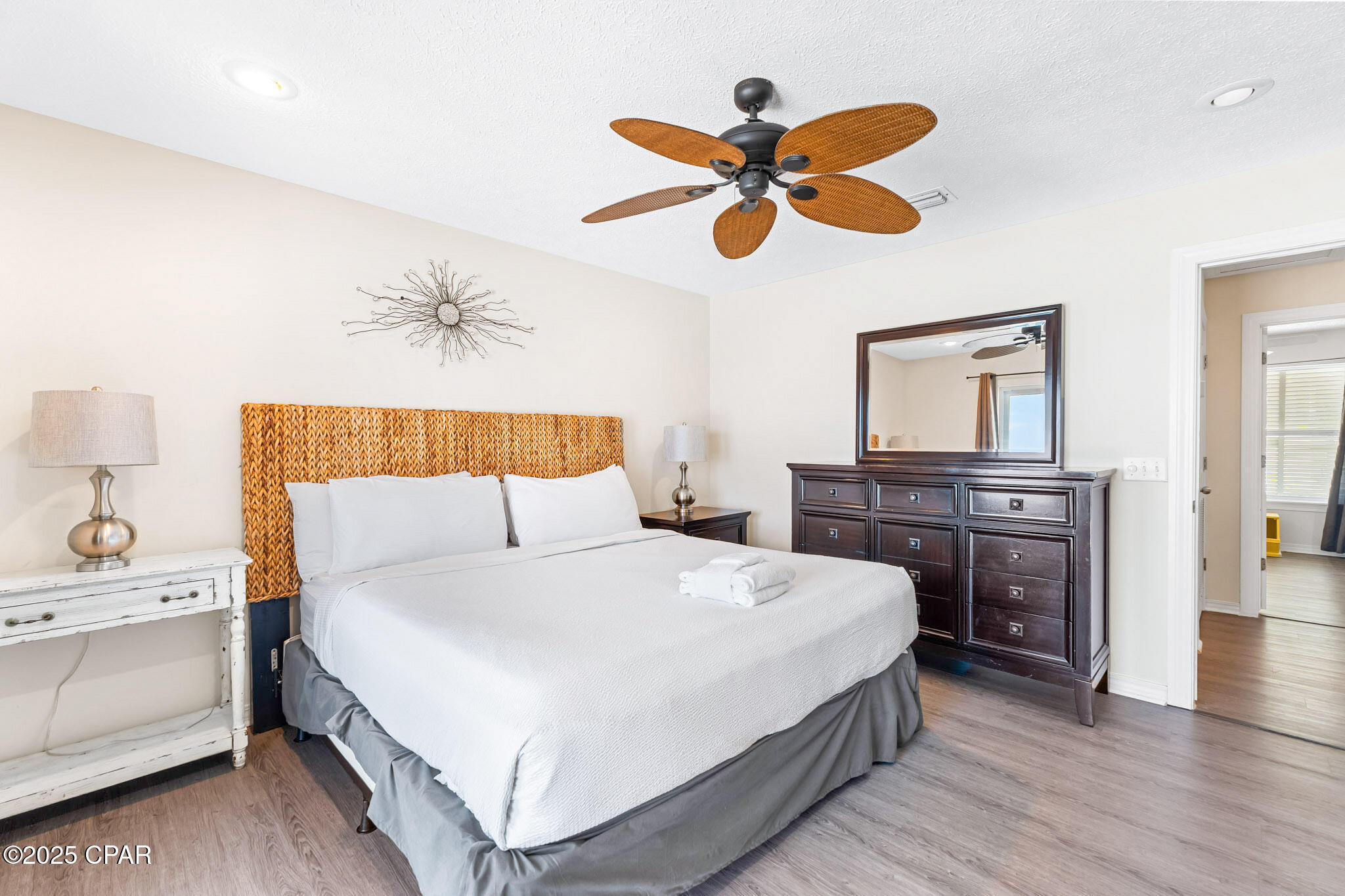 SOUTHERN EXPOSURES CONDO - Residential