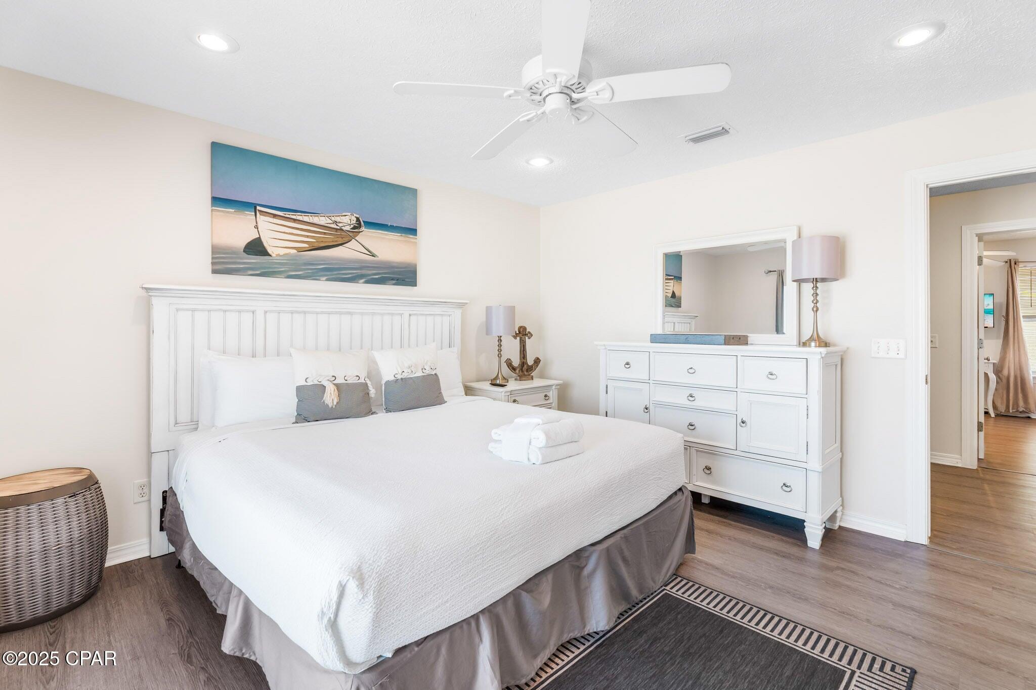 SOUTHERN EXPOSURES CONDO - Residential