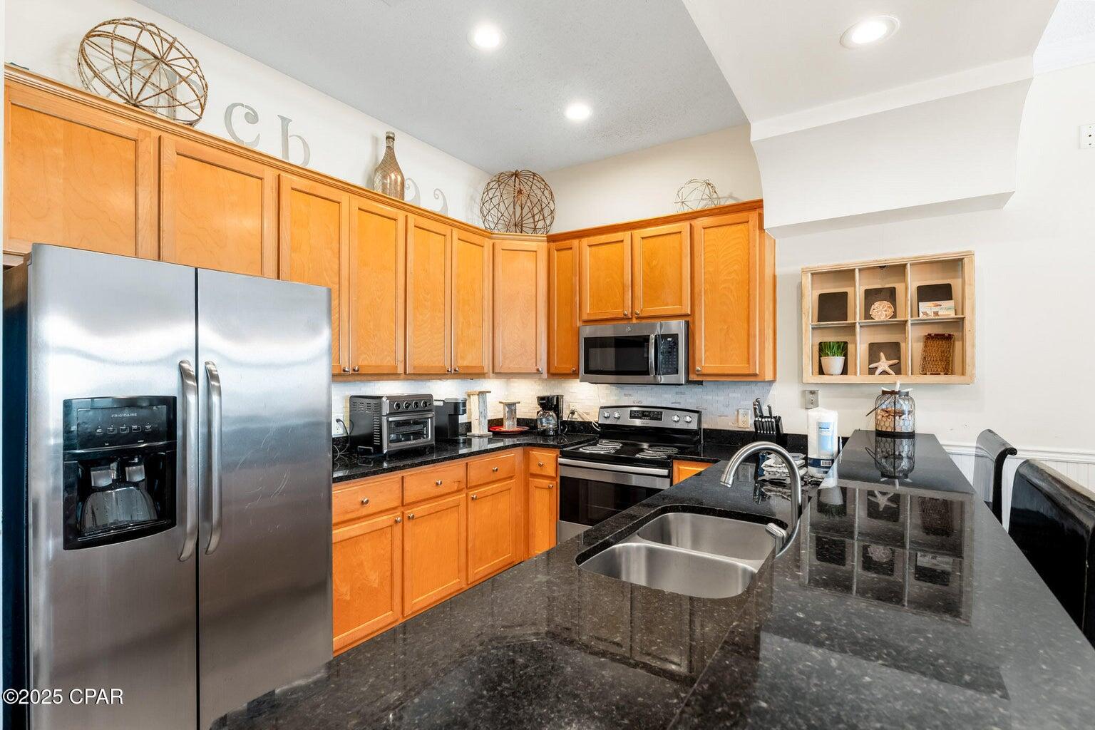SOUTHERN EXPOSURES CONDO - Residential