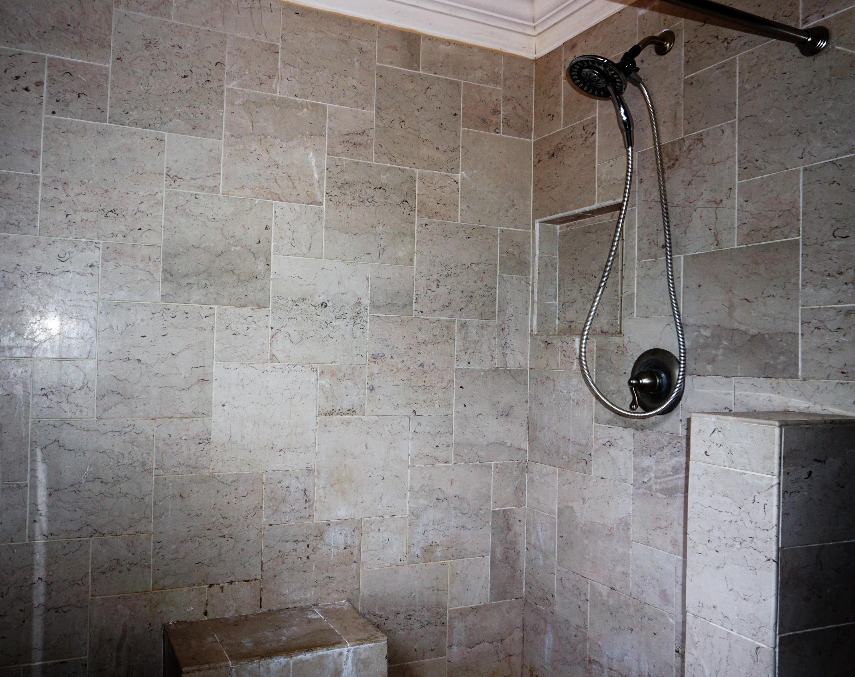 RUSTLING PINES - Residential