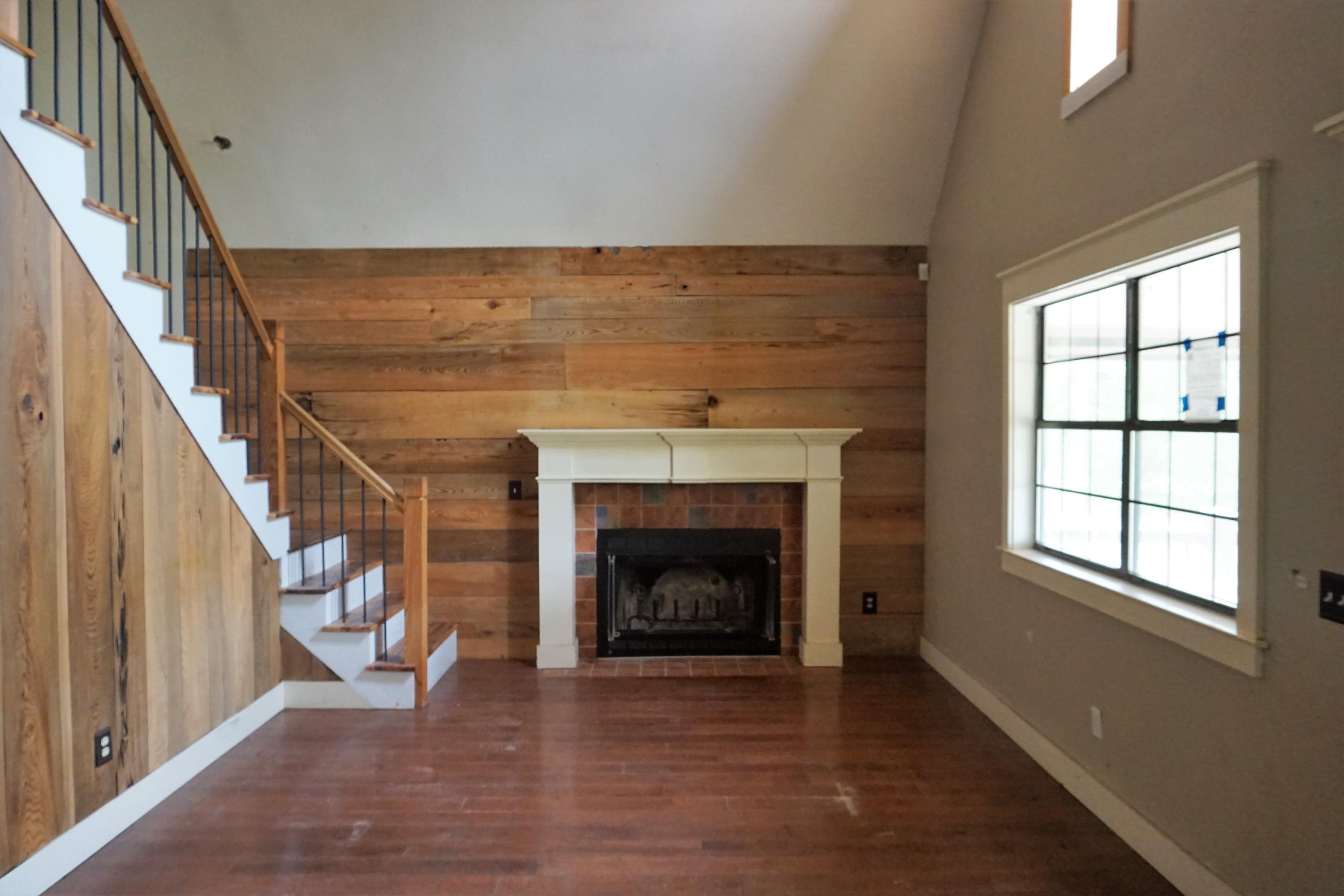 RUSTLING PINES - Residential