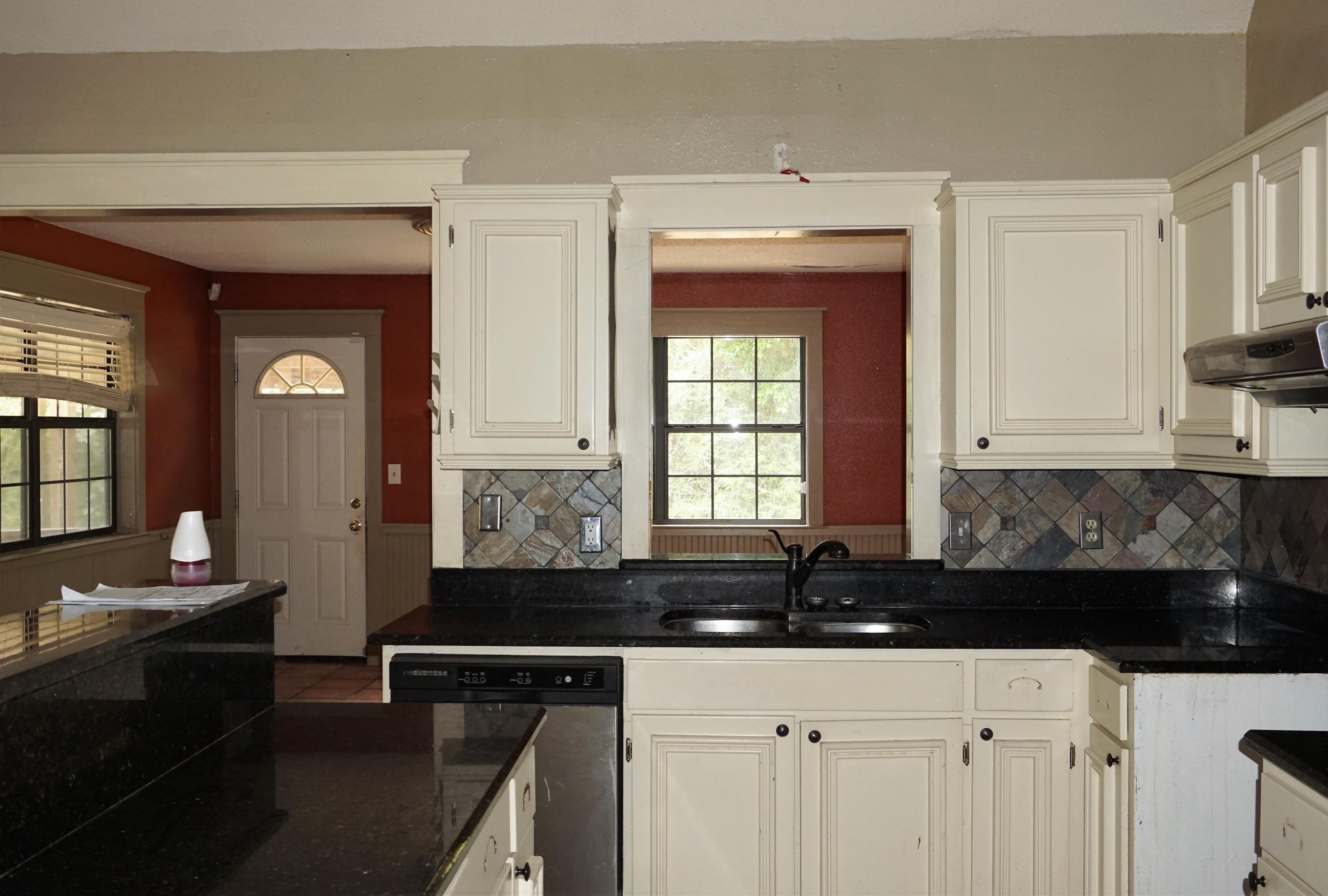 RUSTLING PINES - Residential