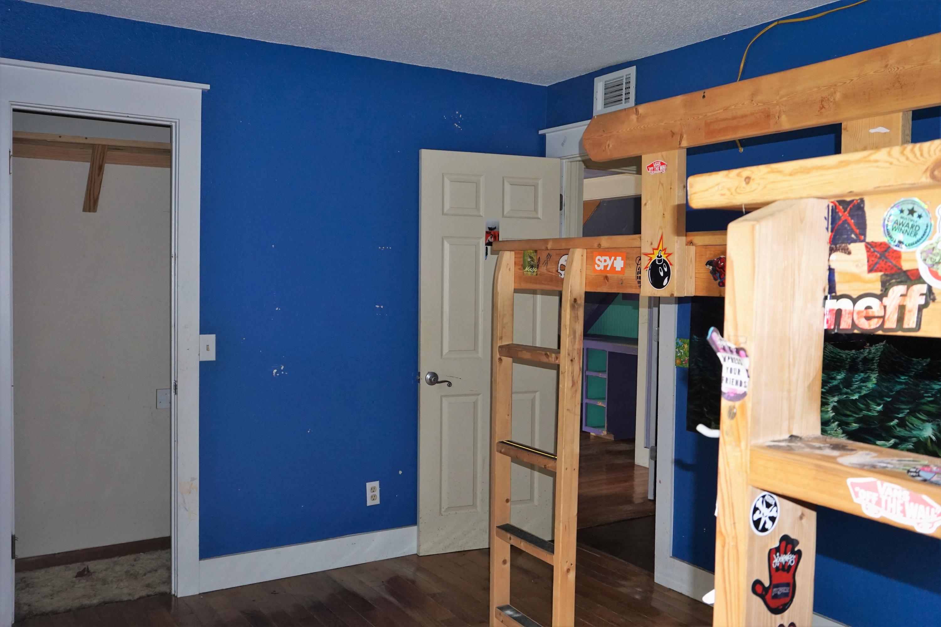 RUSTLING PINES - Residential