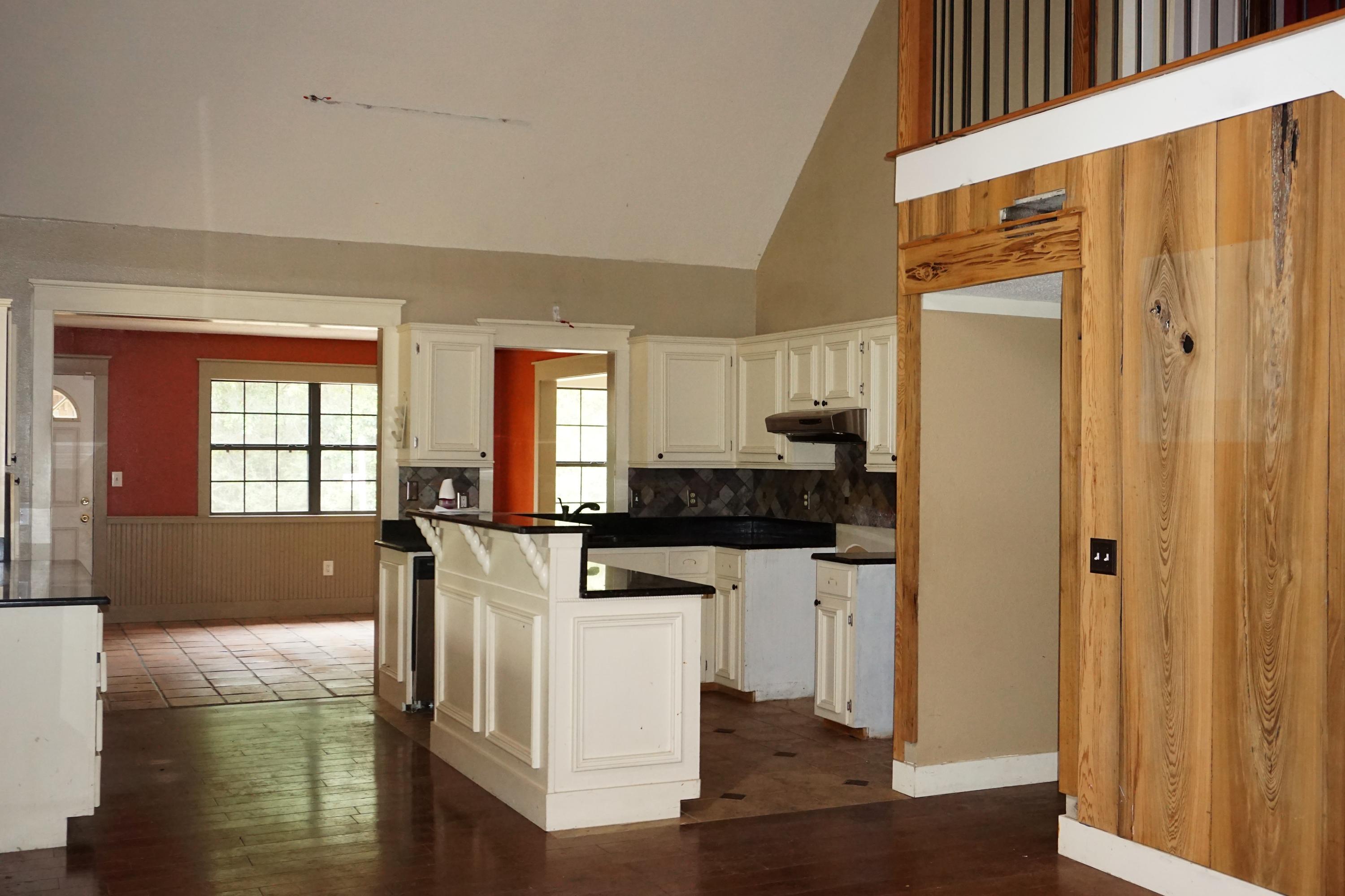 RUSTLING PINES - Residential