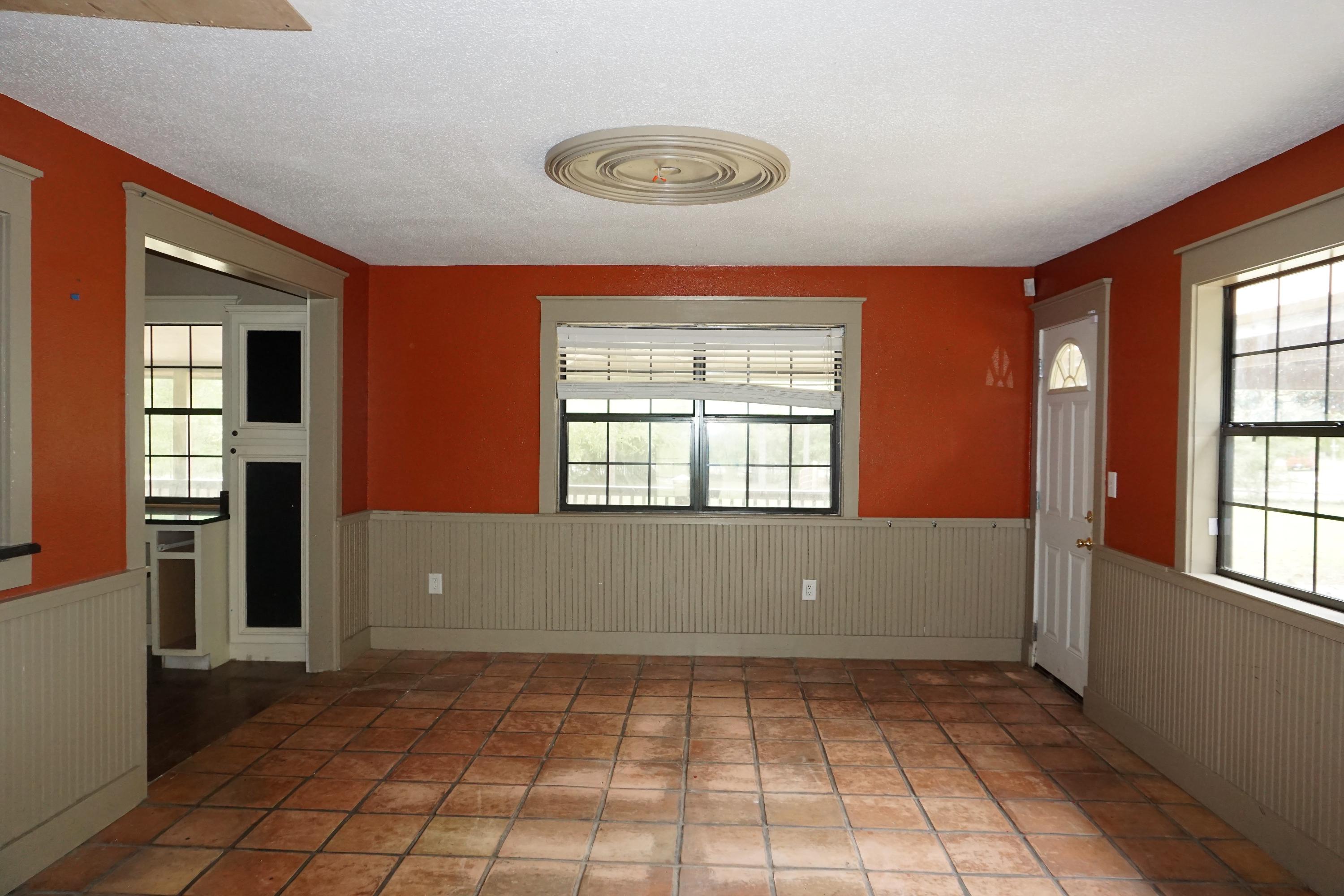 RUSTLING PINES - Residential