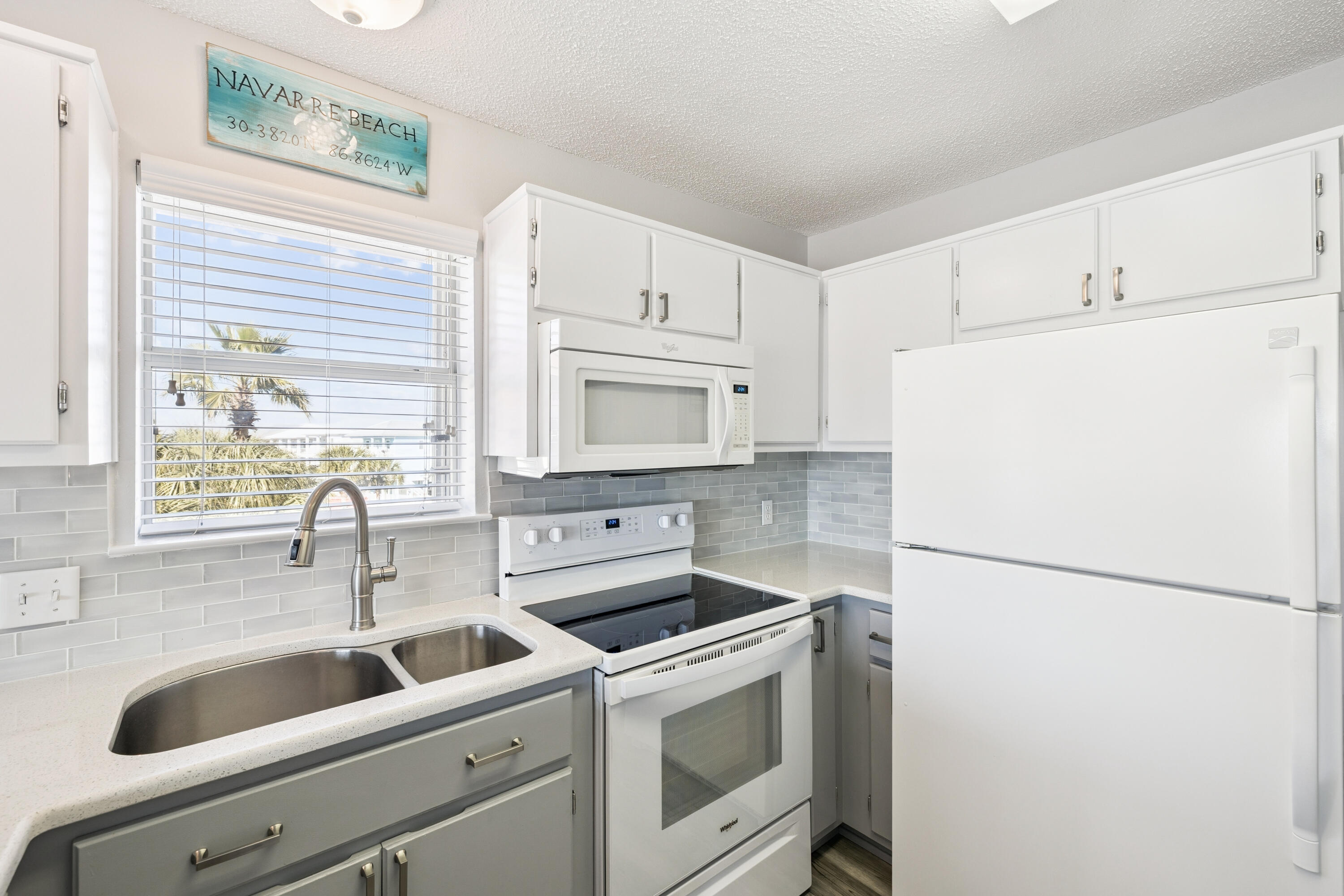 SUNSET HARBOUR VILLAS CONDO - Residential