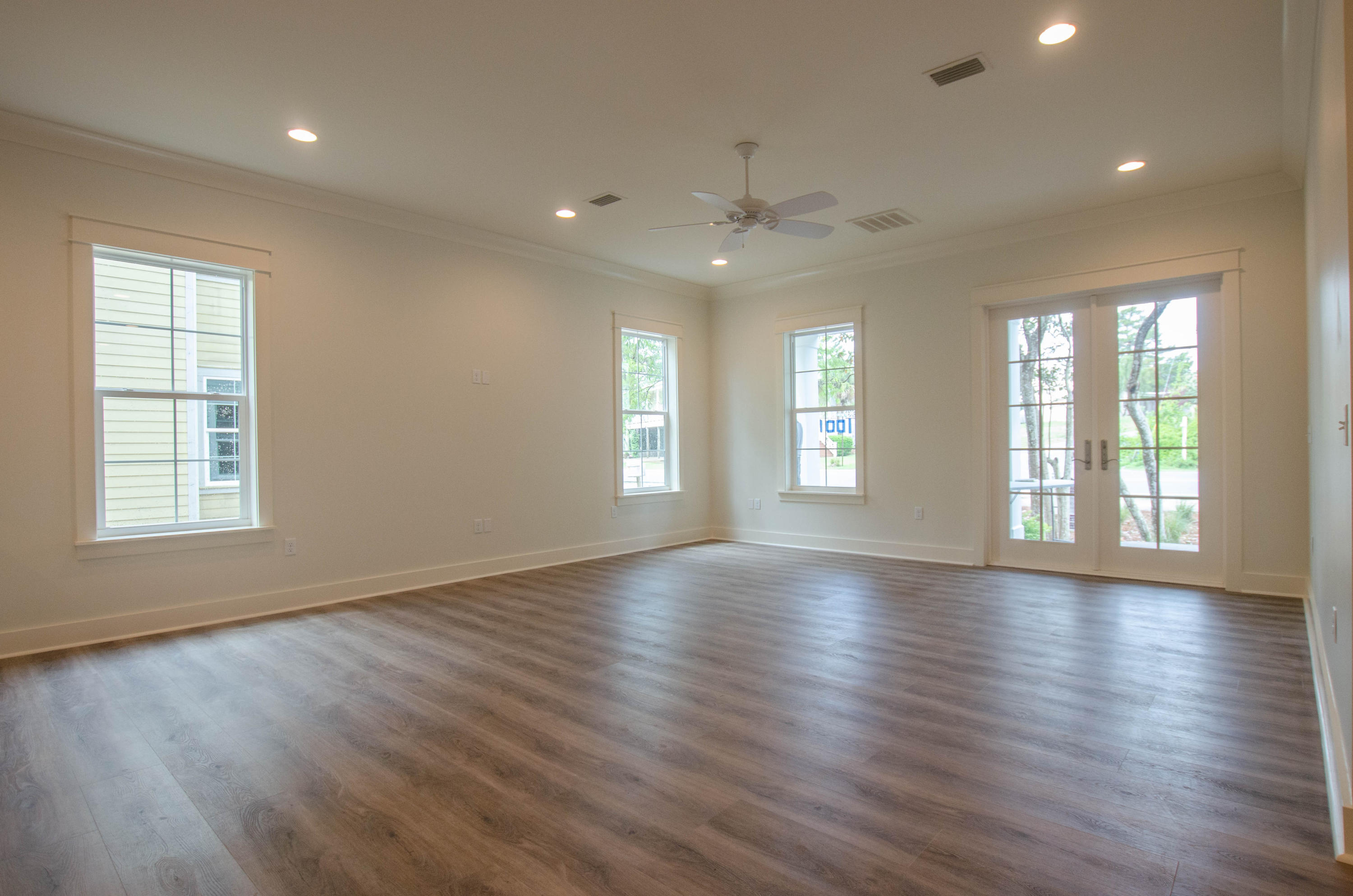 Lot 5, Block E, DUNE ALLEN 1ST ADDITION - Residential