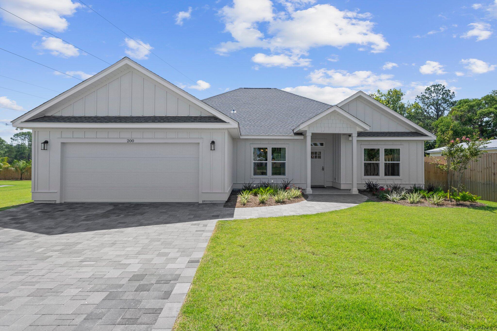 LAGUNA HAVEN - Residential