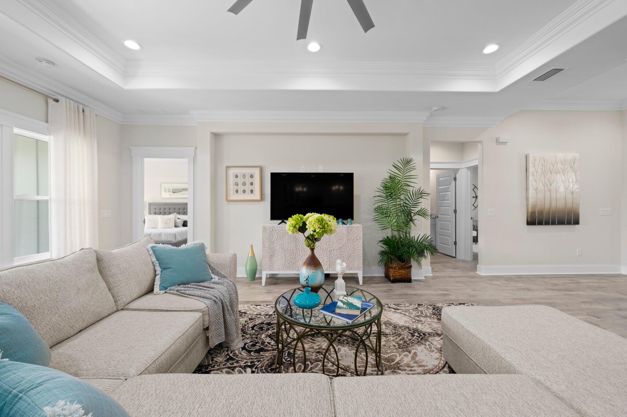 LAGUNA HAVEN - Residential