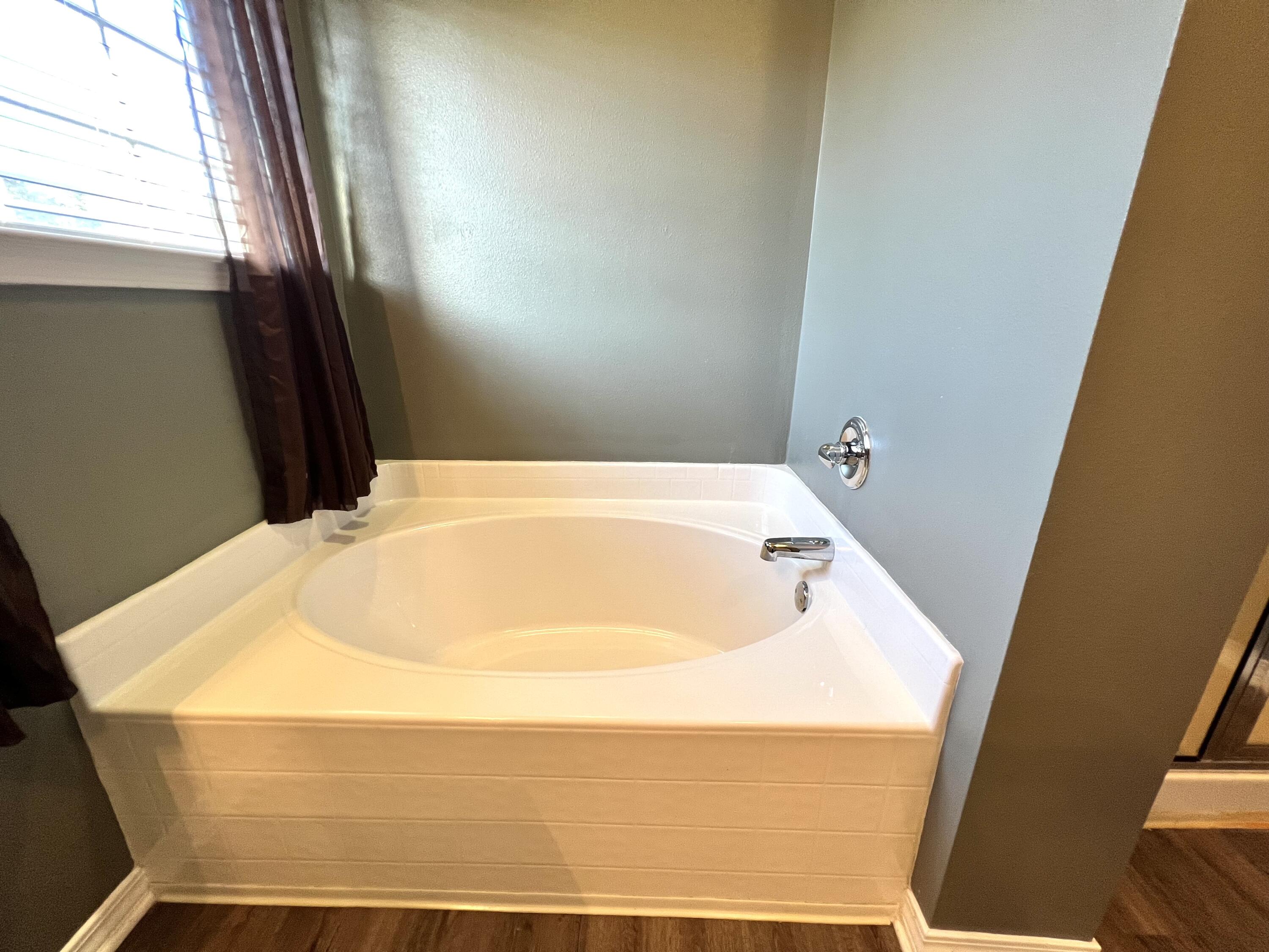 SANDY RIDGE ESTATES - Residential Lease