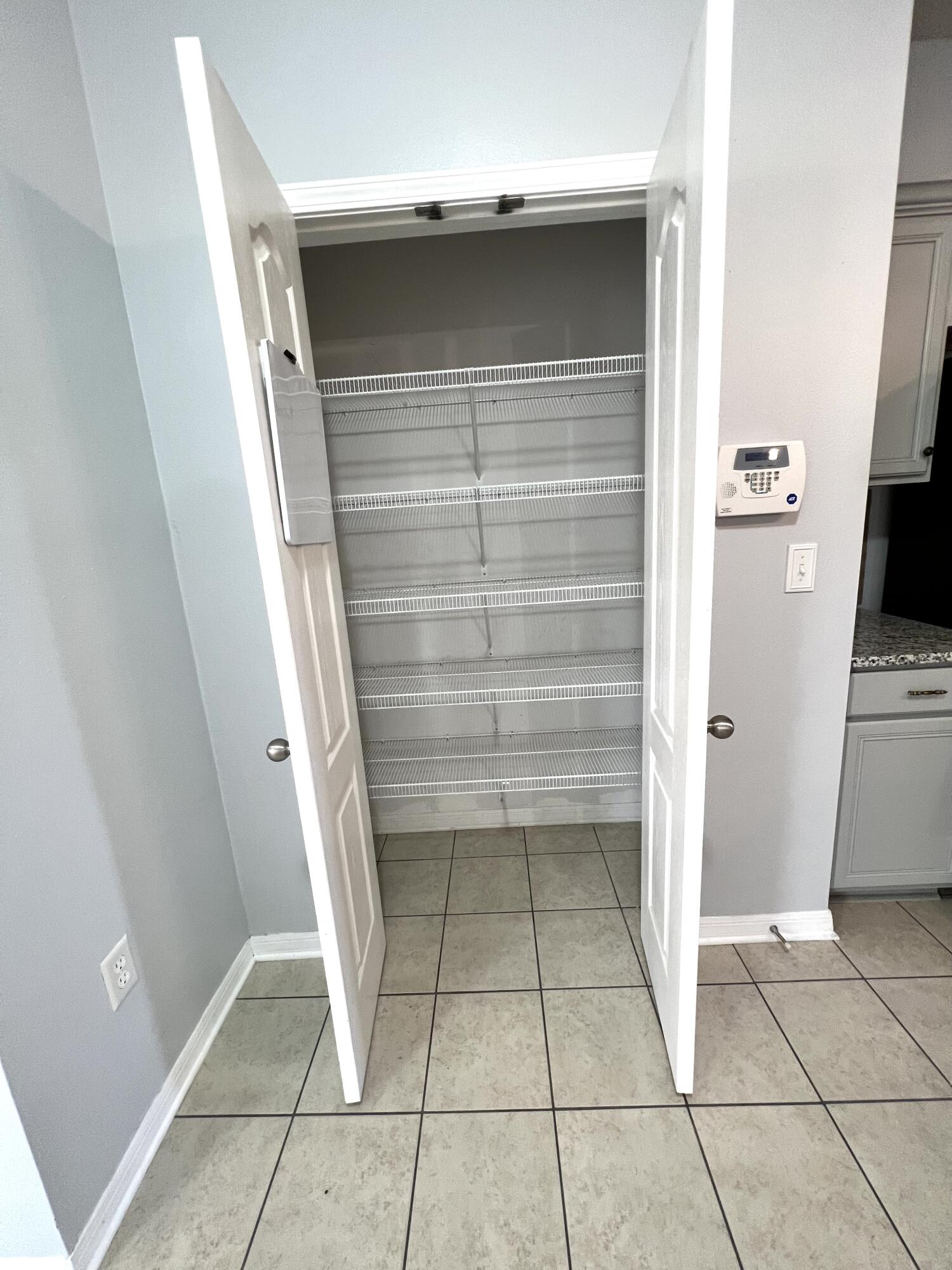 SANDY RIDGE ESTATES - Residential Lease