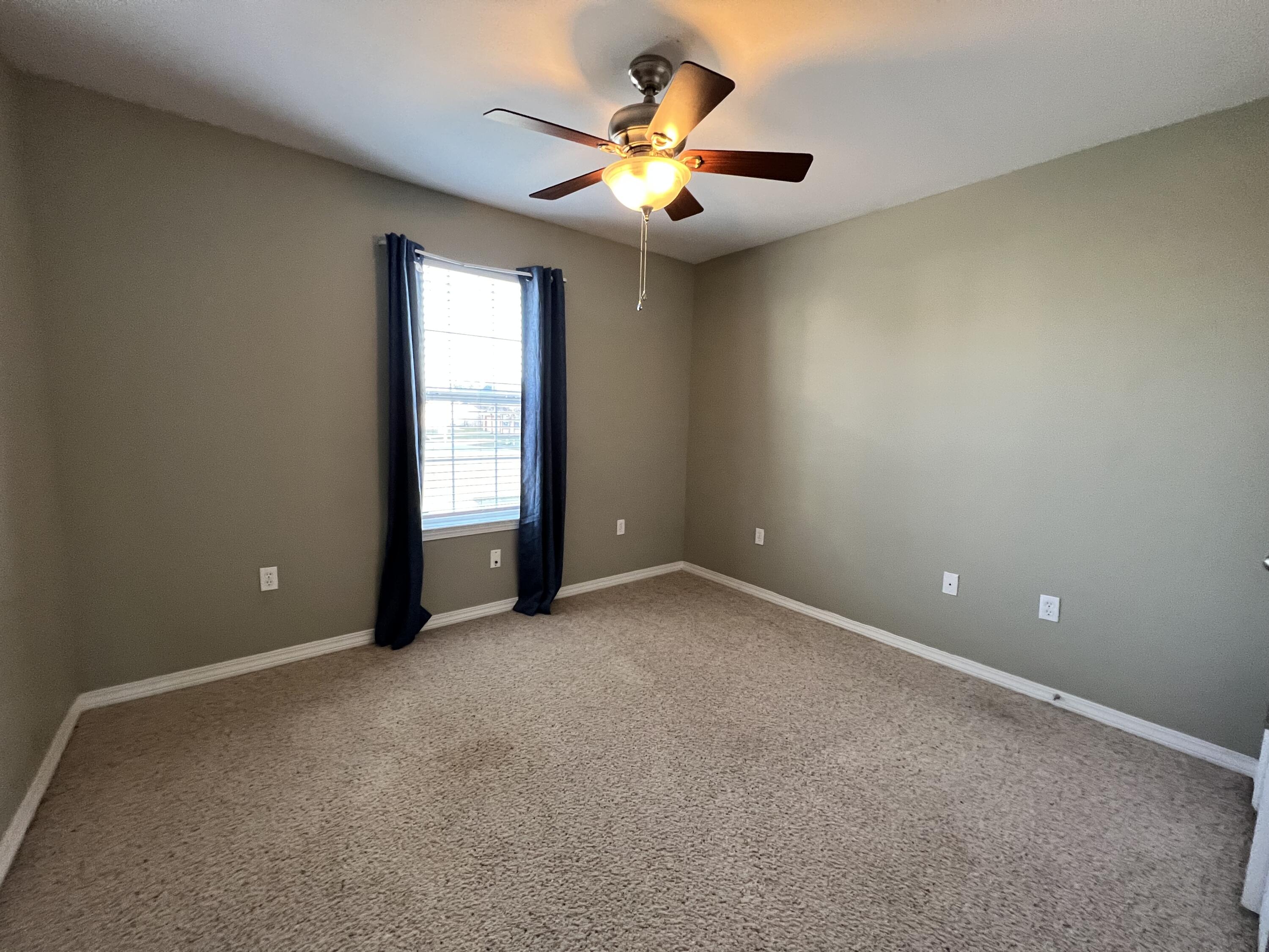 SANDY RIDGE ESTATES - Residential Lease