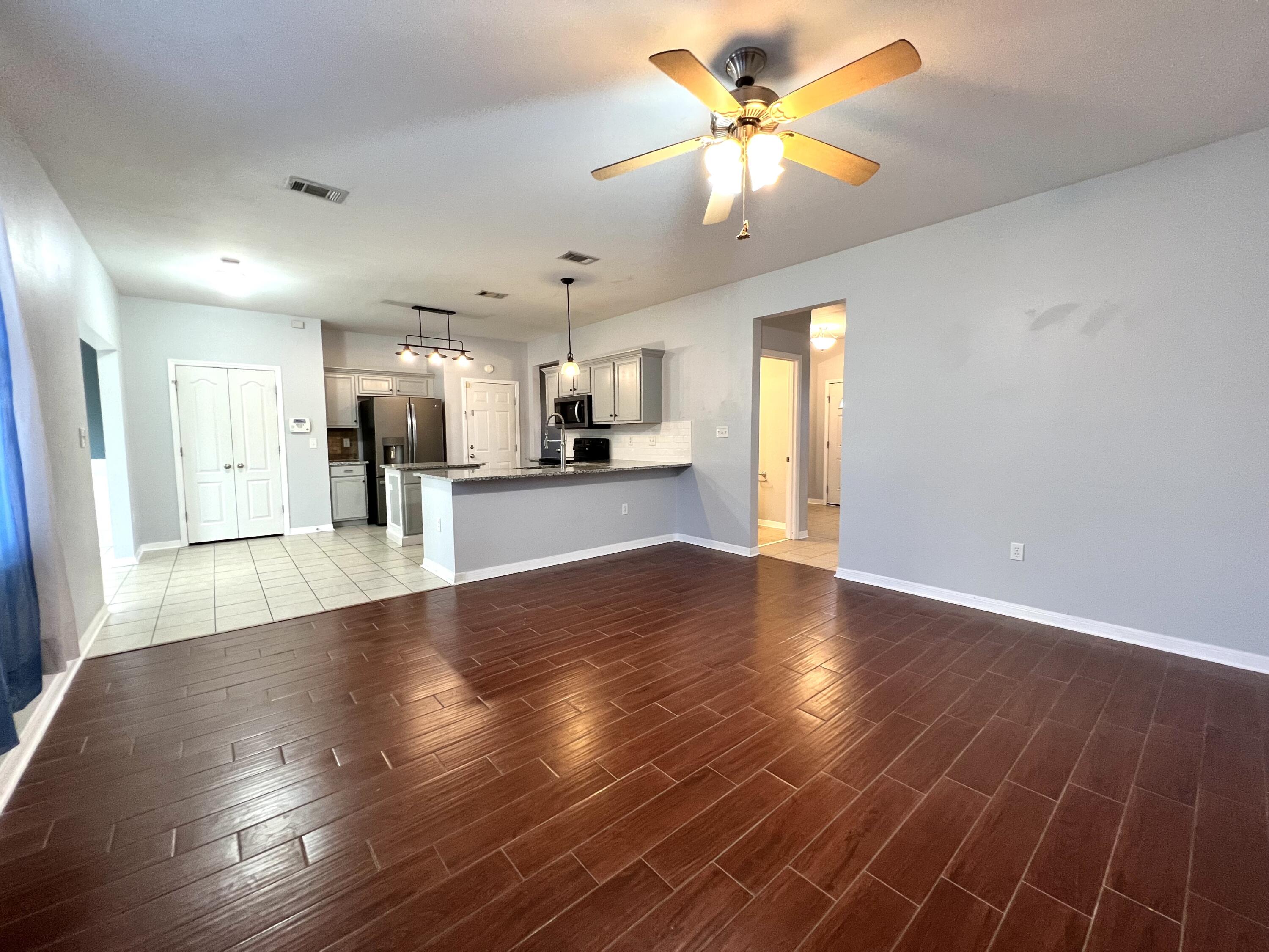 SANDY RIDGE ESTATES - Residential Lease